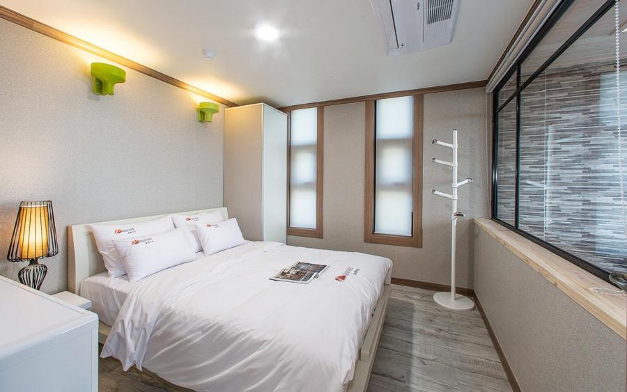 One-Bedroom House with Spa Bath Random arranged