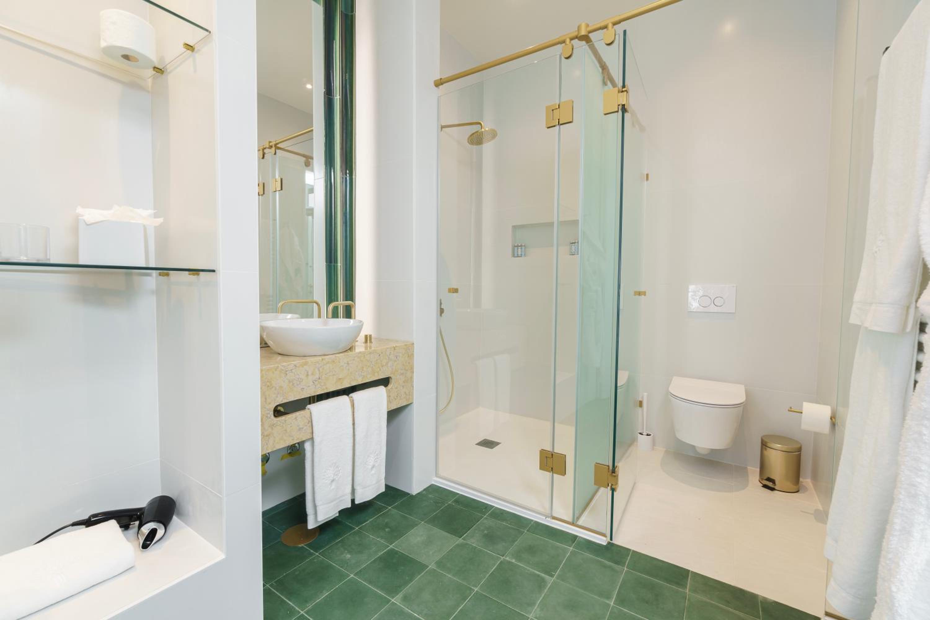 Superior Deluxe Double Room  - Photo 12