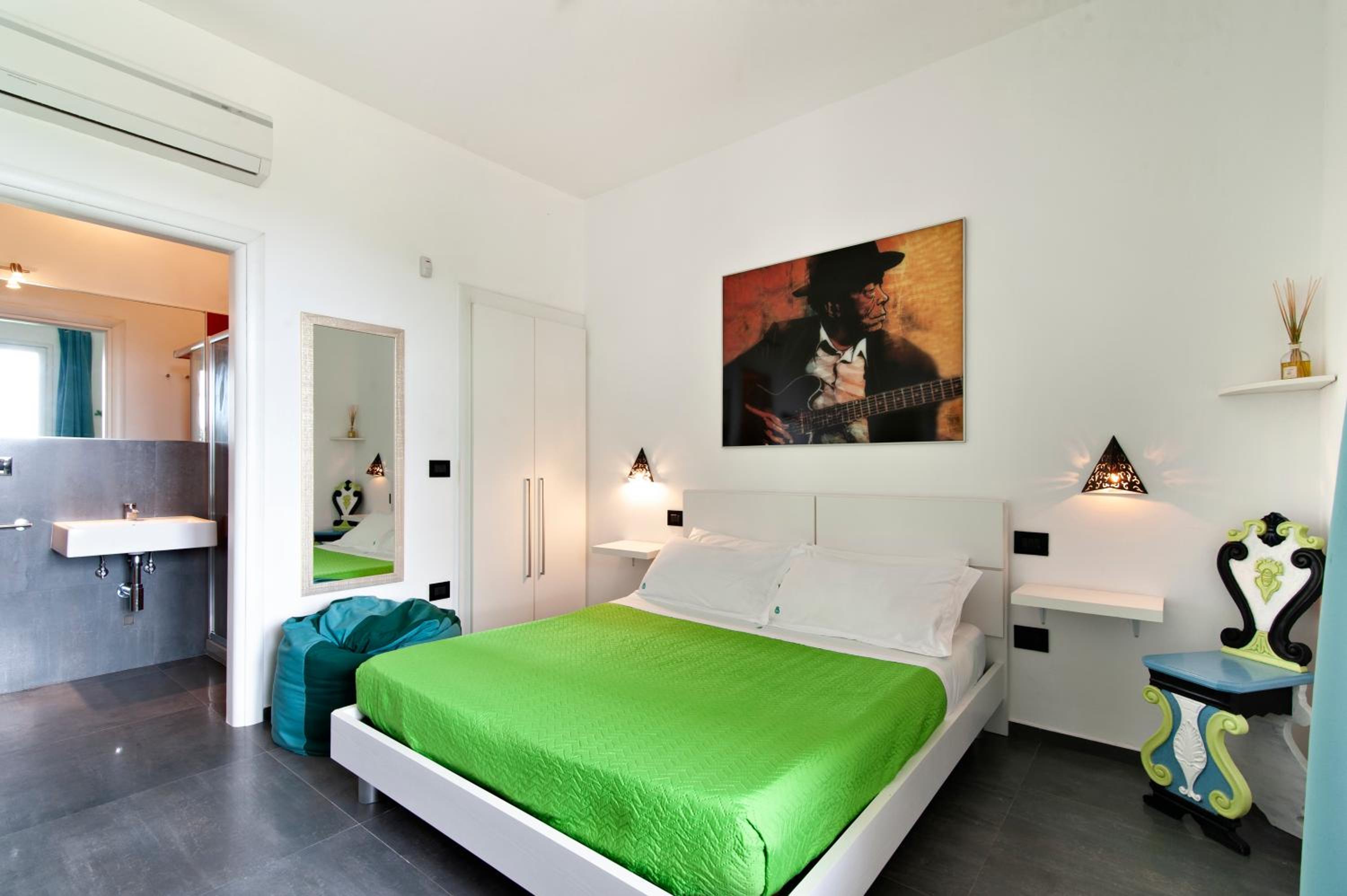 Double Room - Photo 6