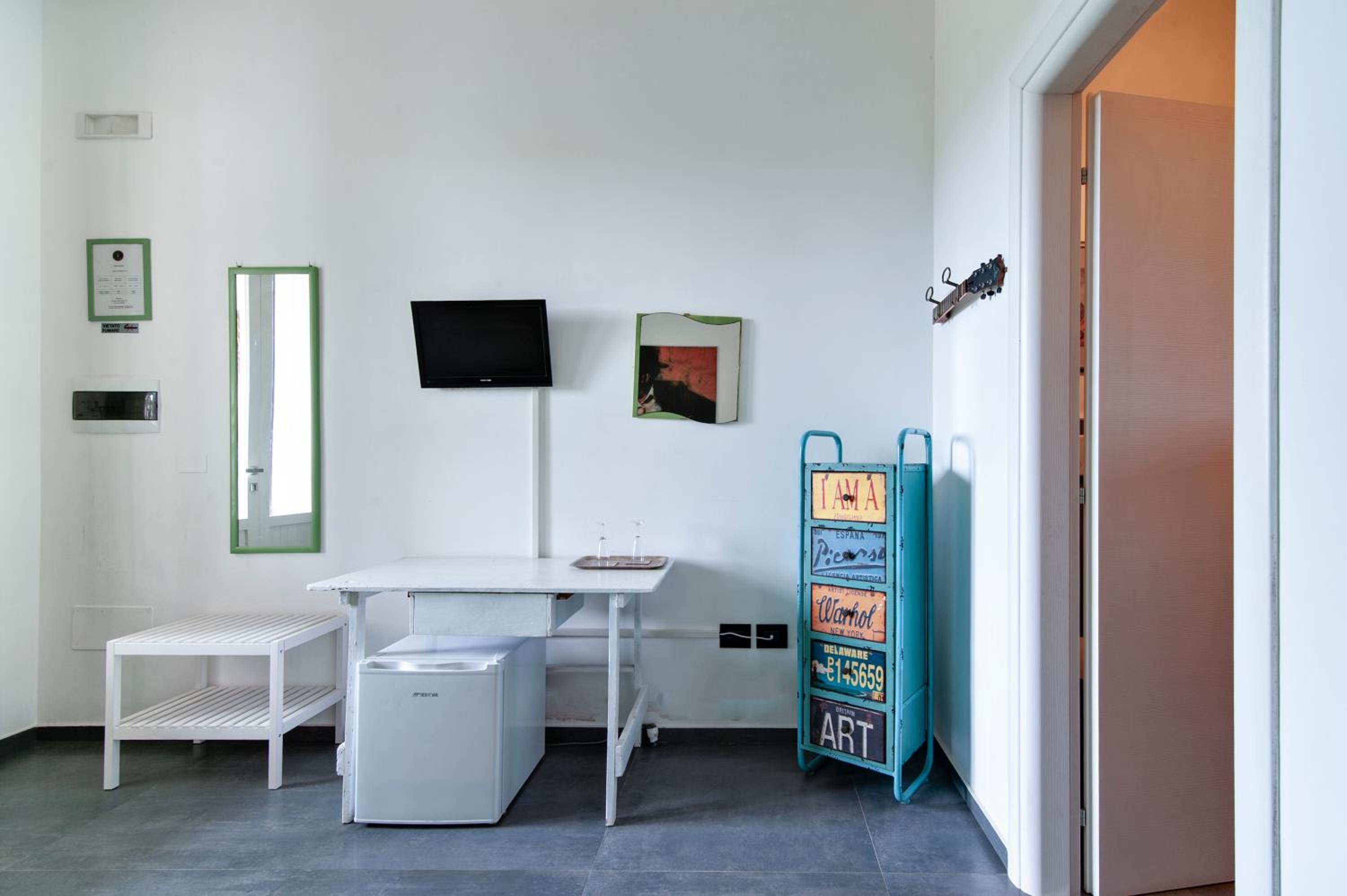 Double Room - Photo 12