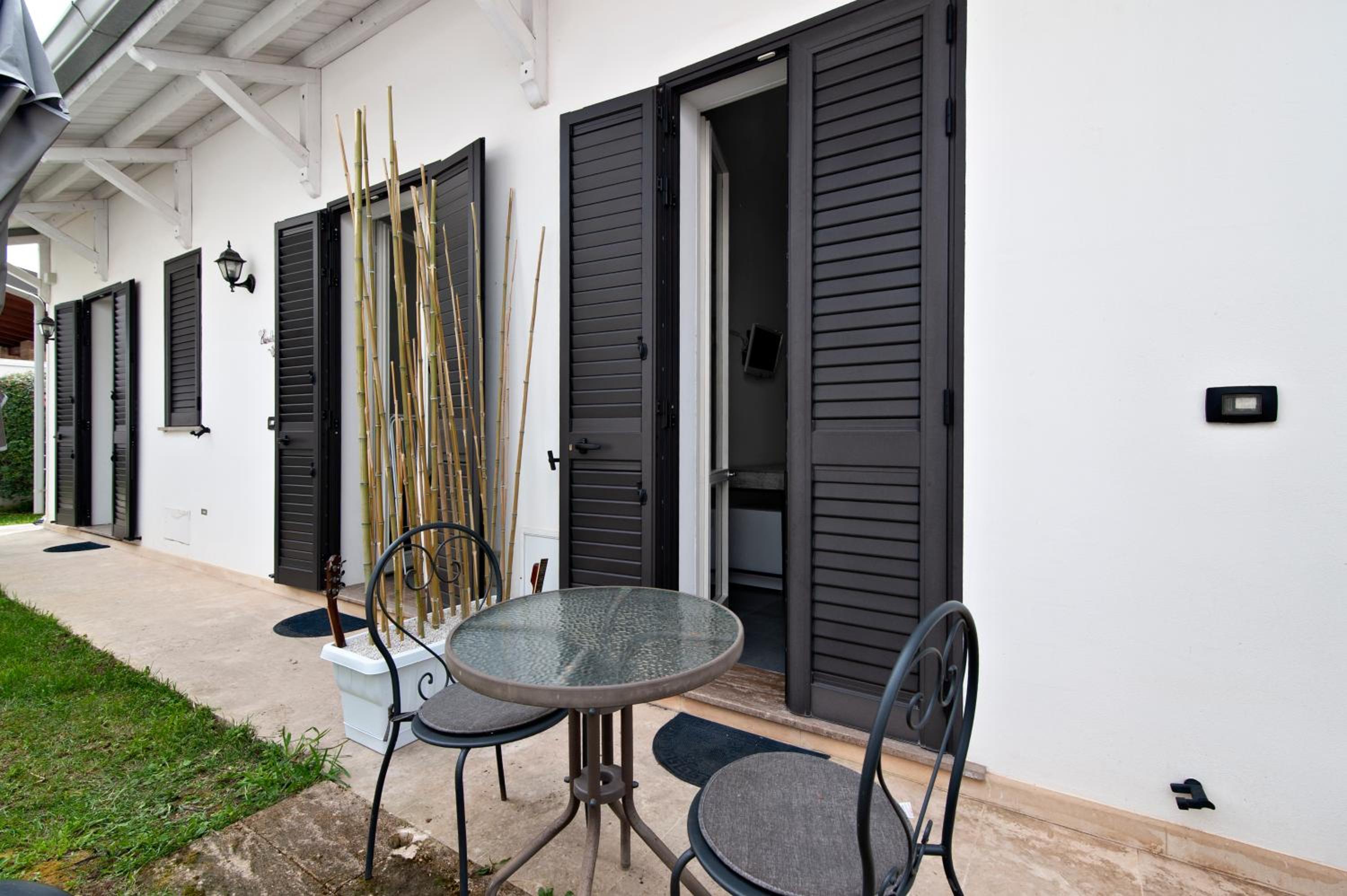 Double Room - Photo 25