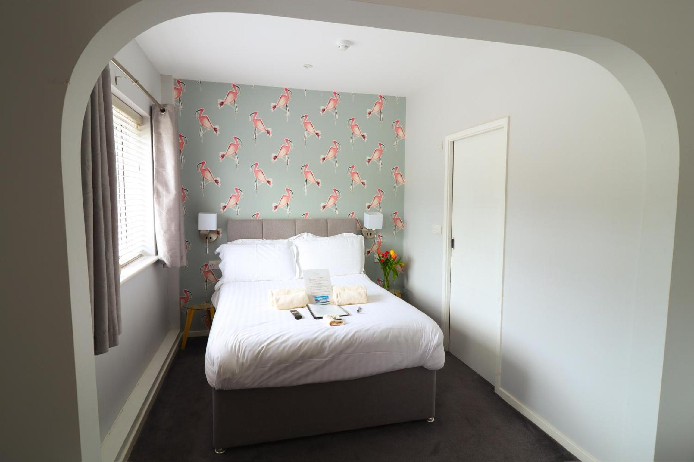 Deluxe Double Room with Shower