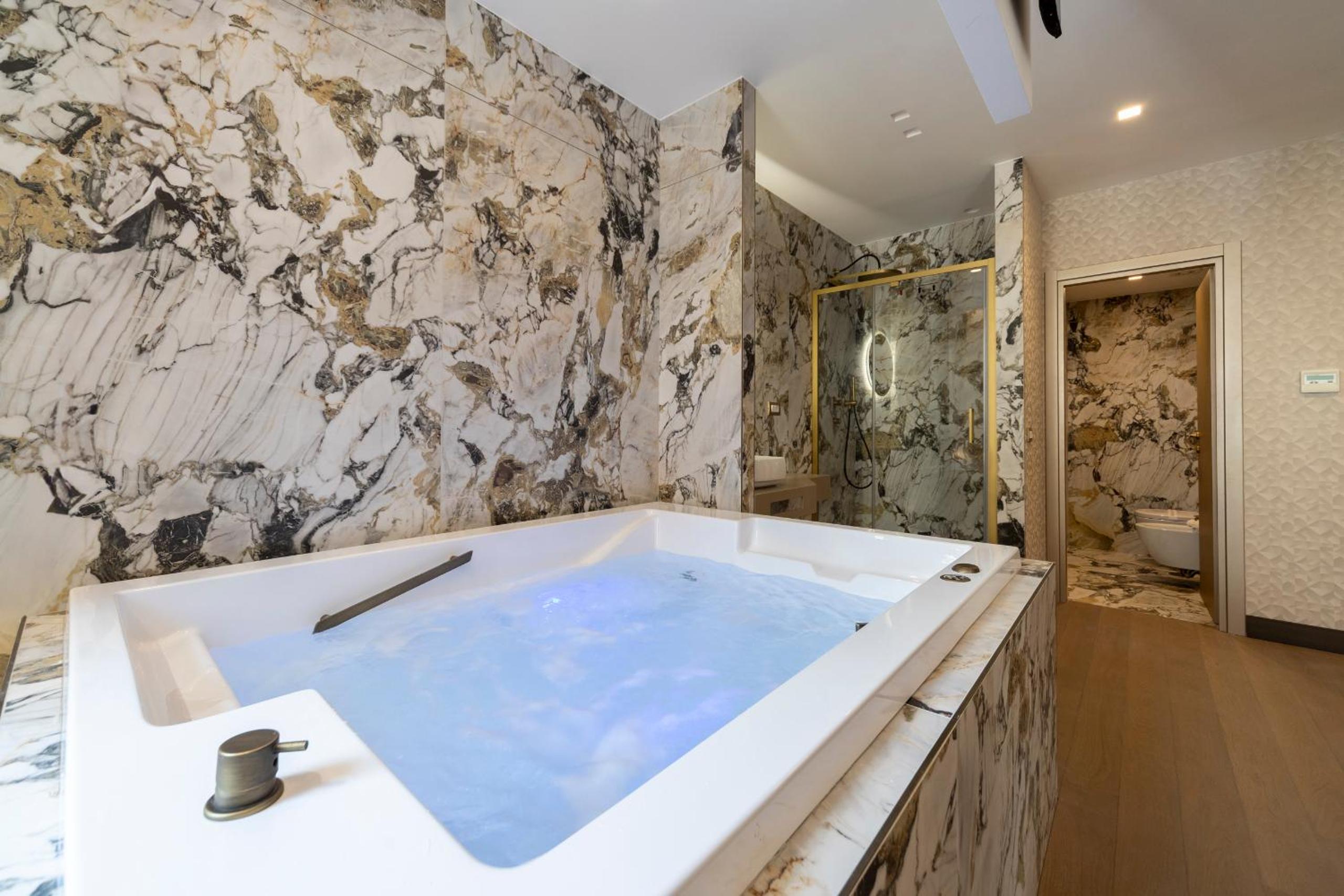 Exclusive Suite With Spa Bath (2 adults) photo 3