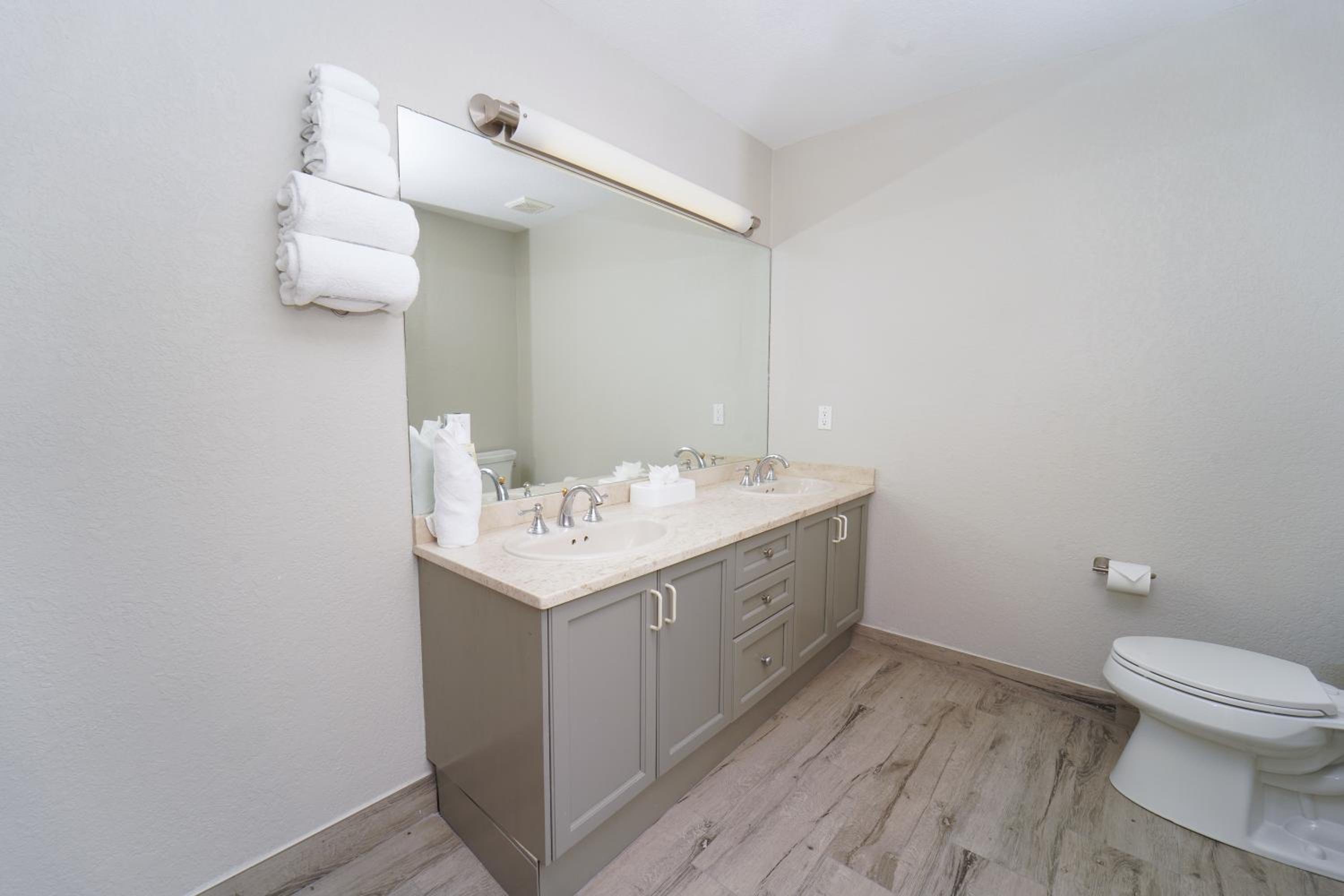 Deluxe Suite With Sea View