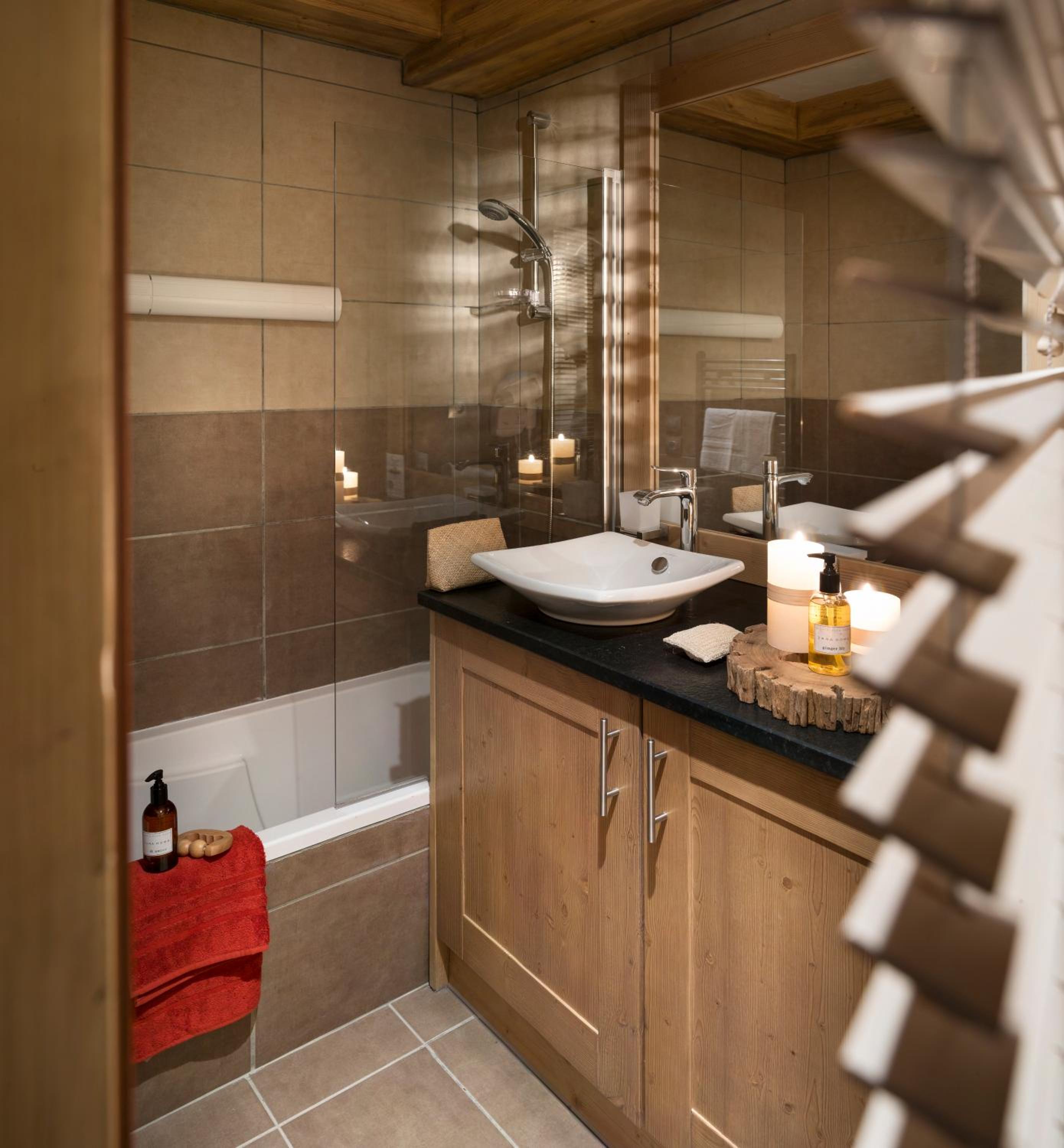 One-Bedroom Apartment (4 Adults) with Spa Access photo 2
