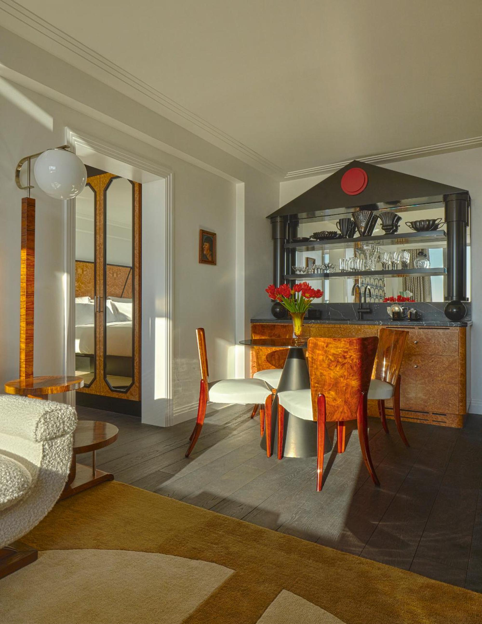 Art Deco Suite thumbnail 6