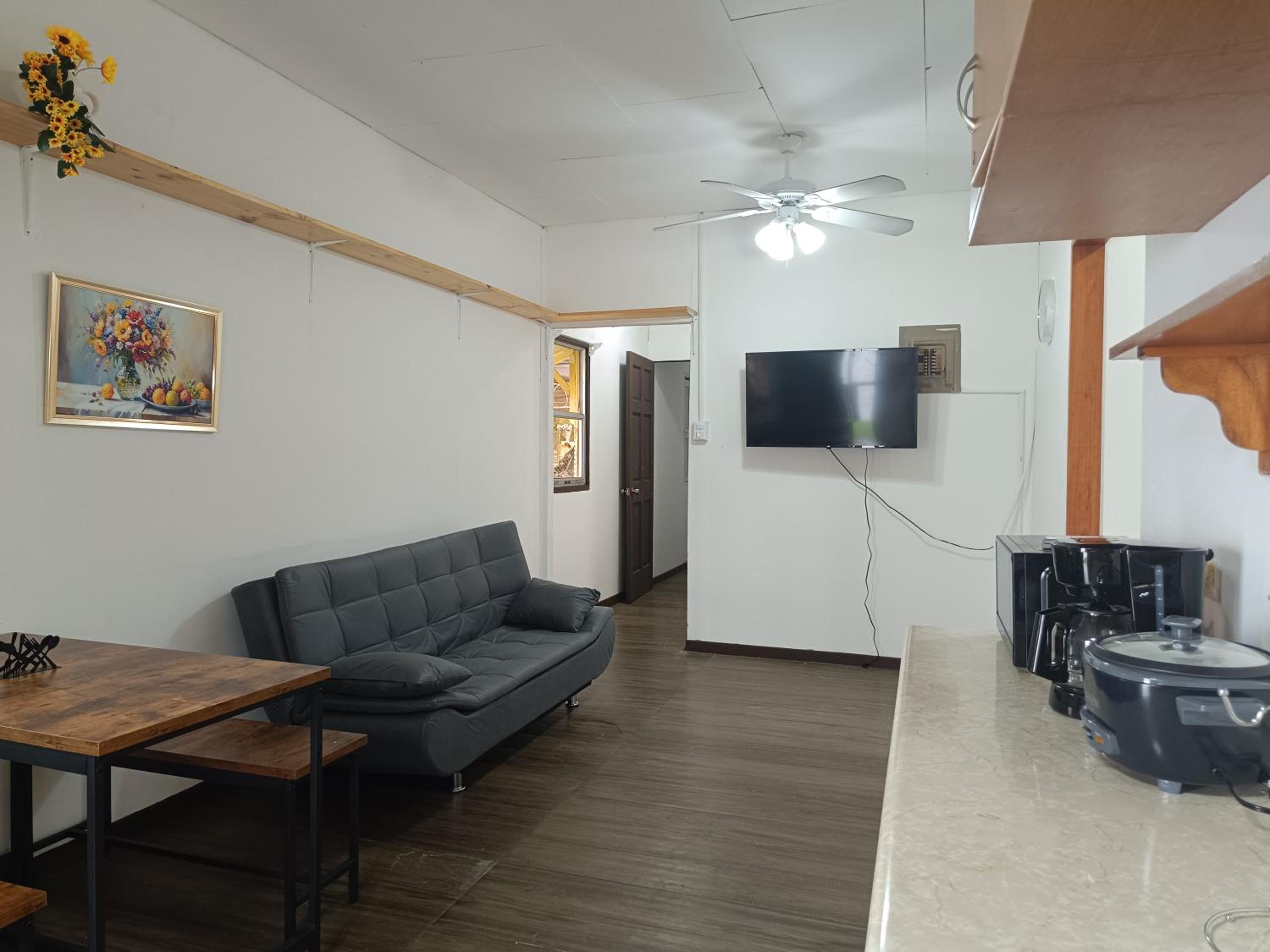 Two-Bedroom Apartment with Balcony and Sea View photo 2