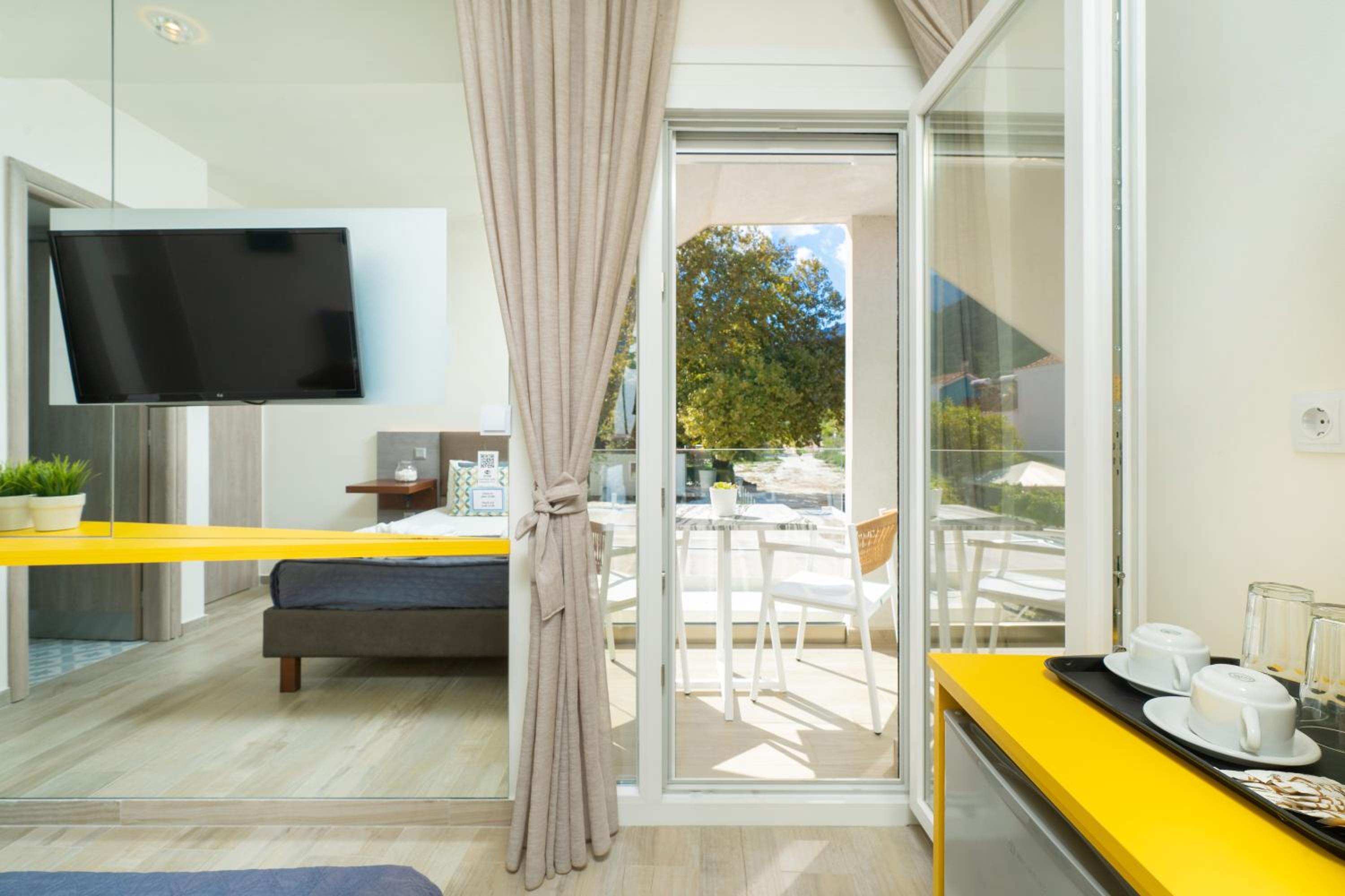 Double Room with Garden View photo 2