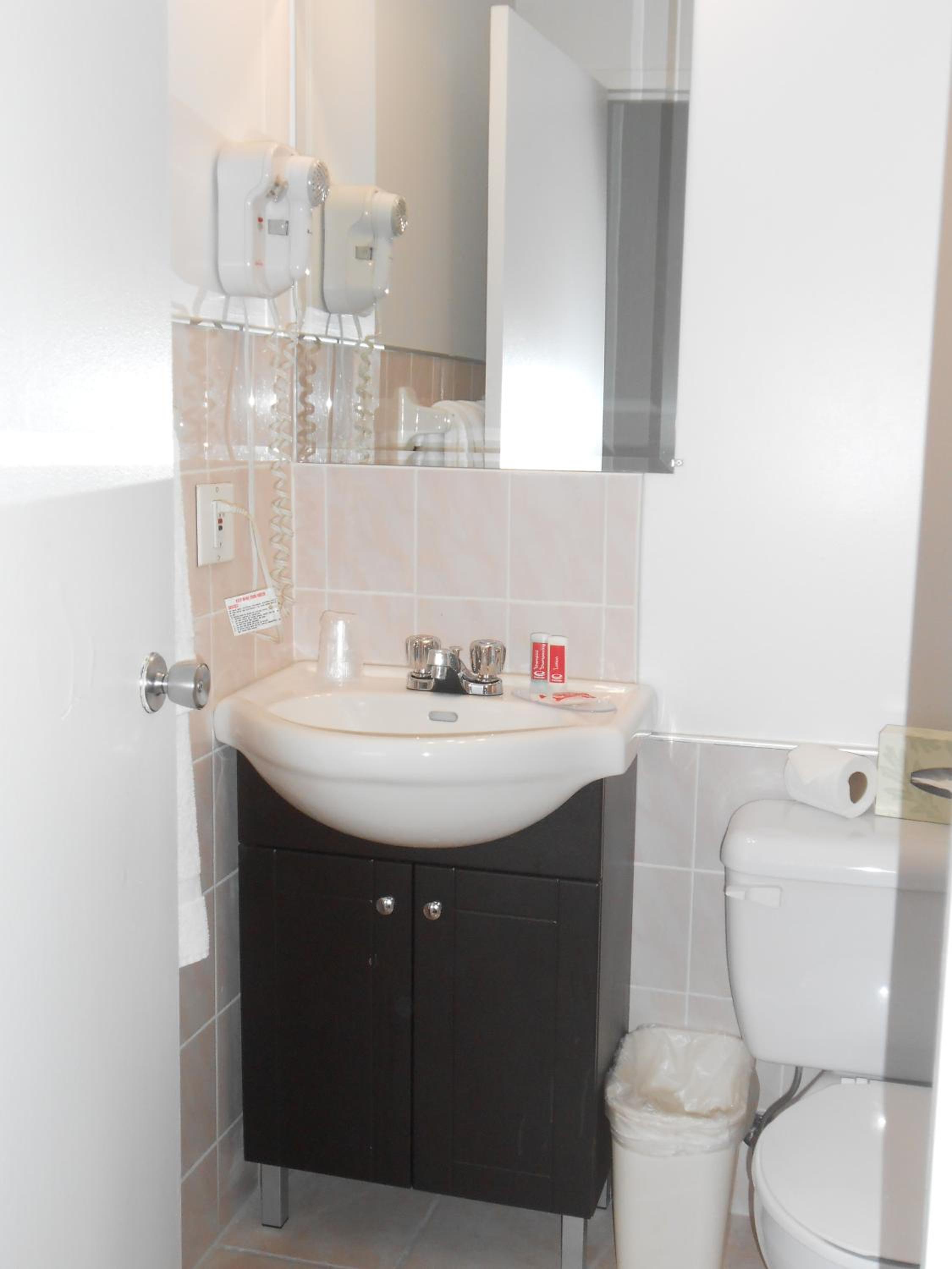 King Room - Non-Smoking - Photo 16