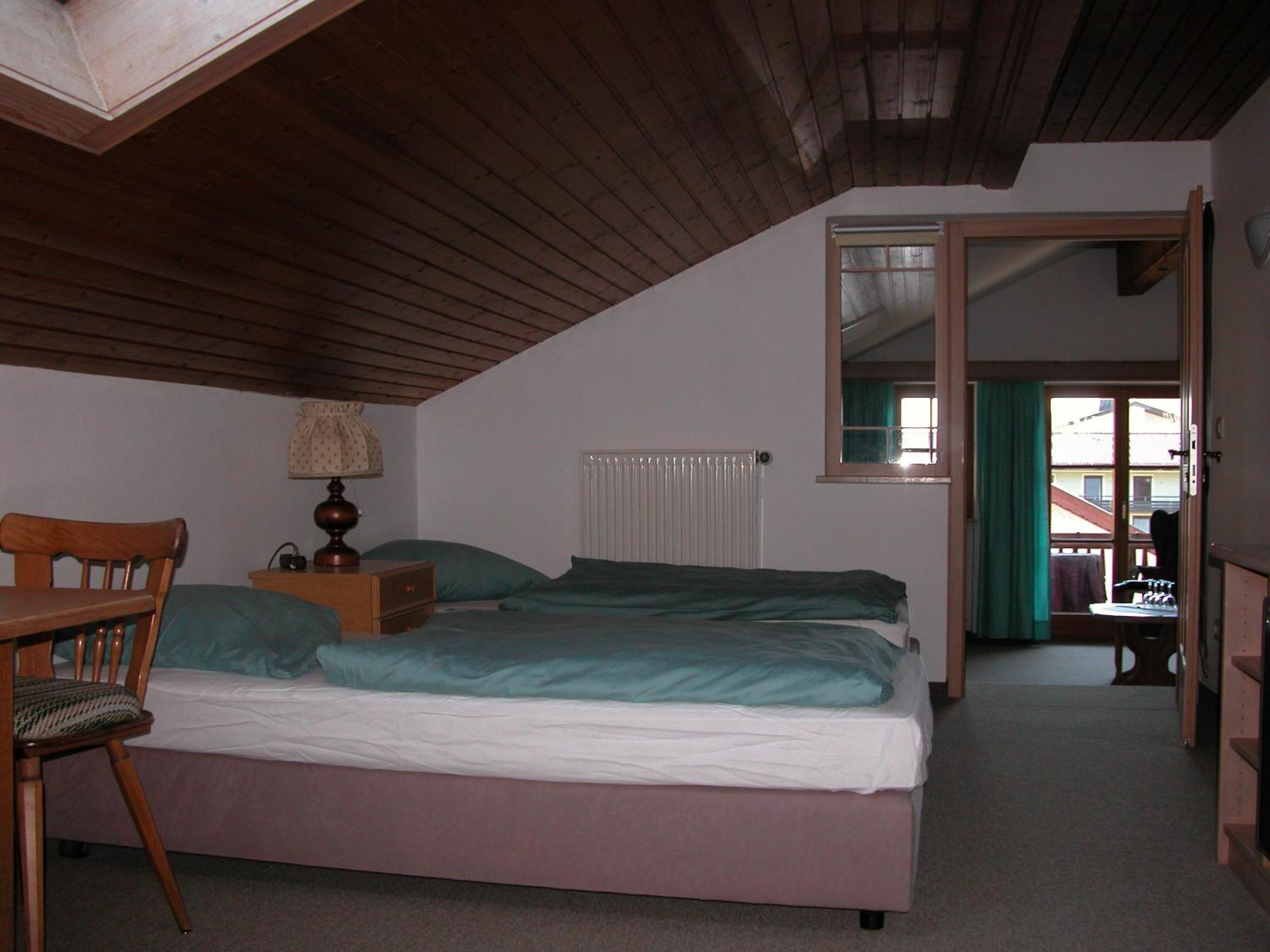 Deluxe Family Suite photo 2