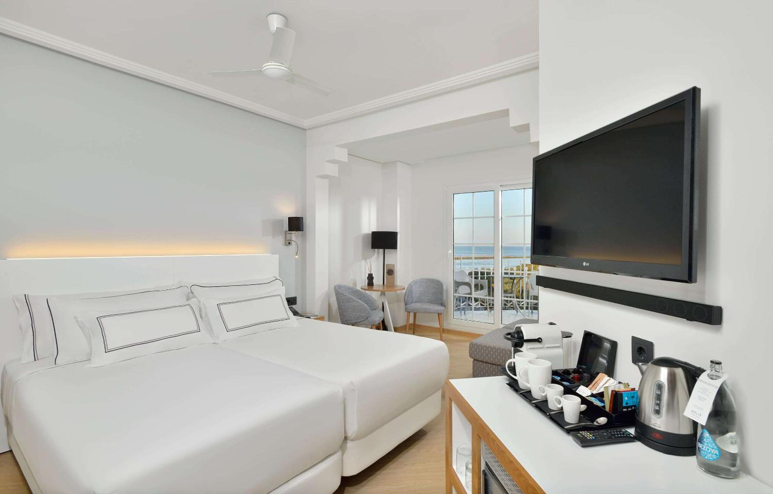 Family The Level Room with Sea View (2 Adults + 2 Children) - Photo 1