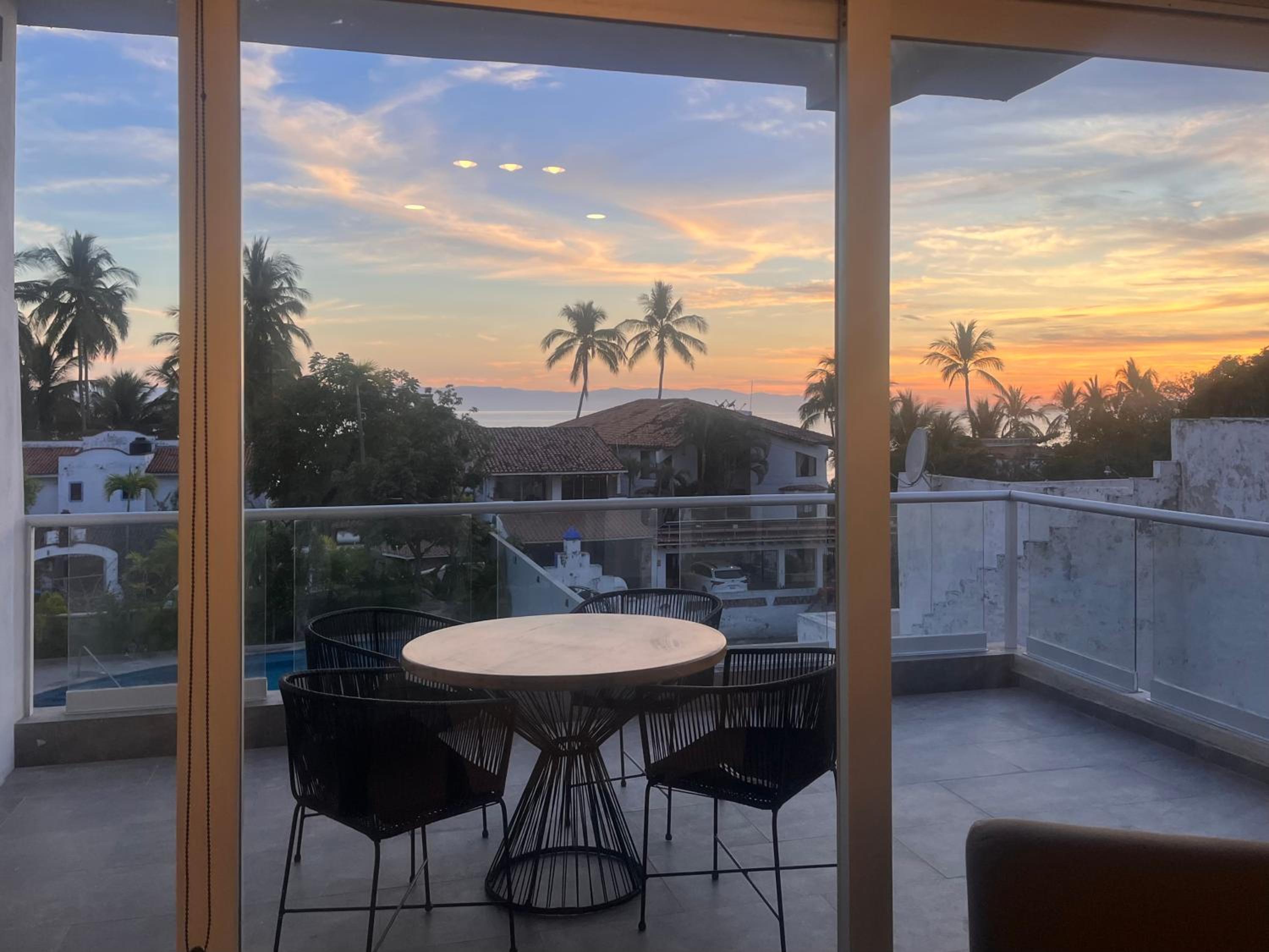 Junior Suite with Pool View