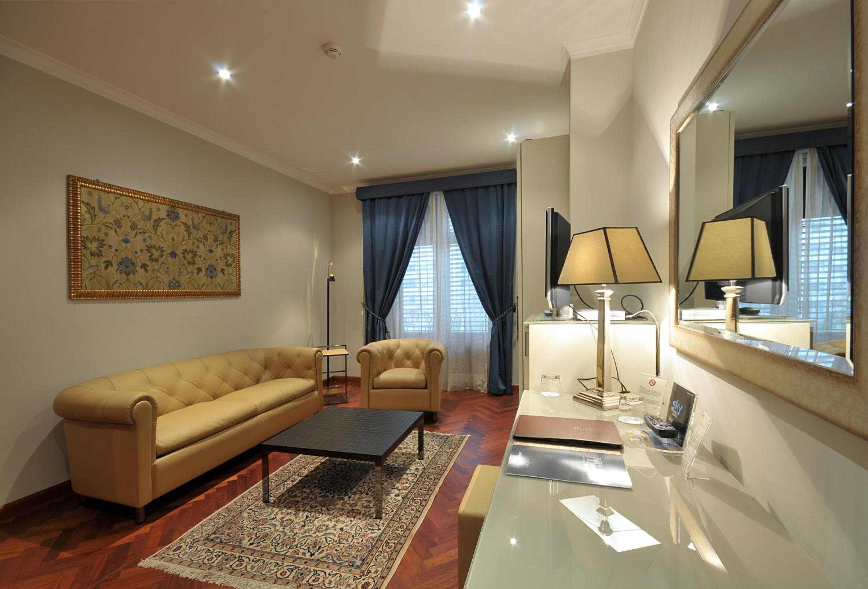 Suite - Photo 4