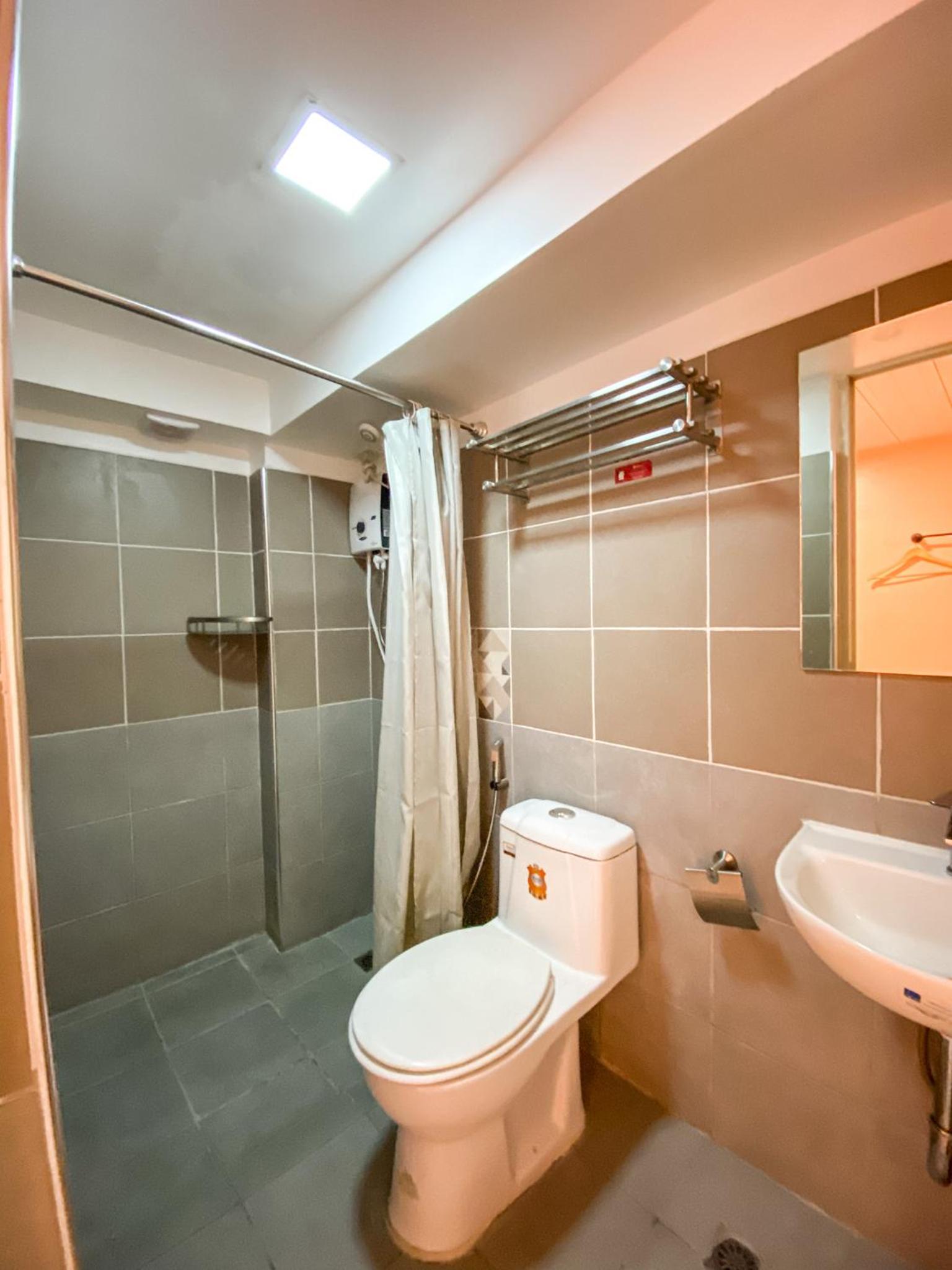 Standard Twin Room - Photo 7