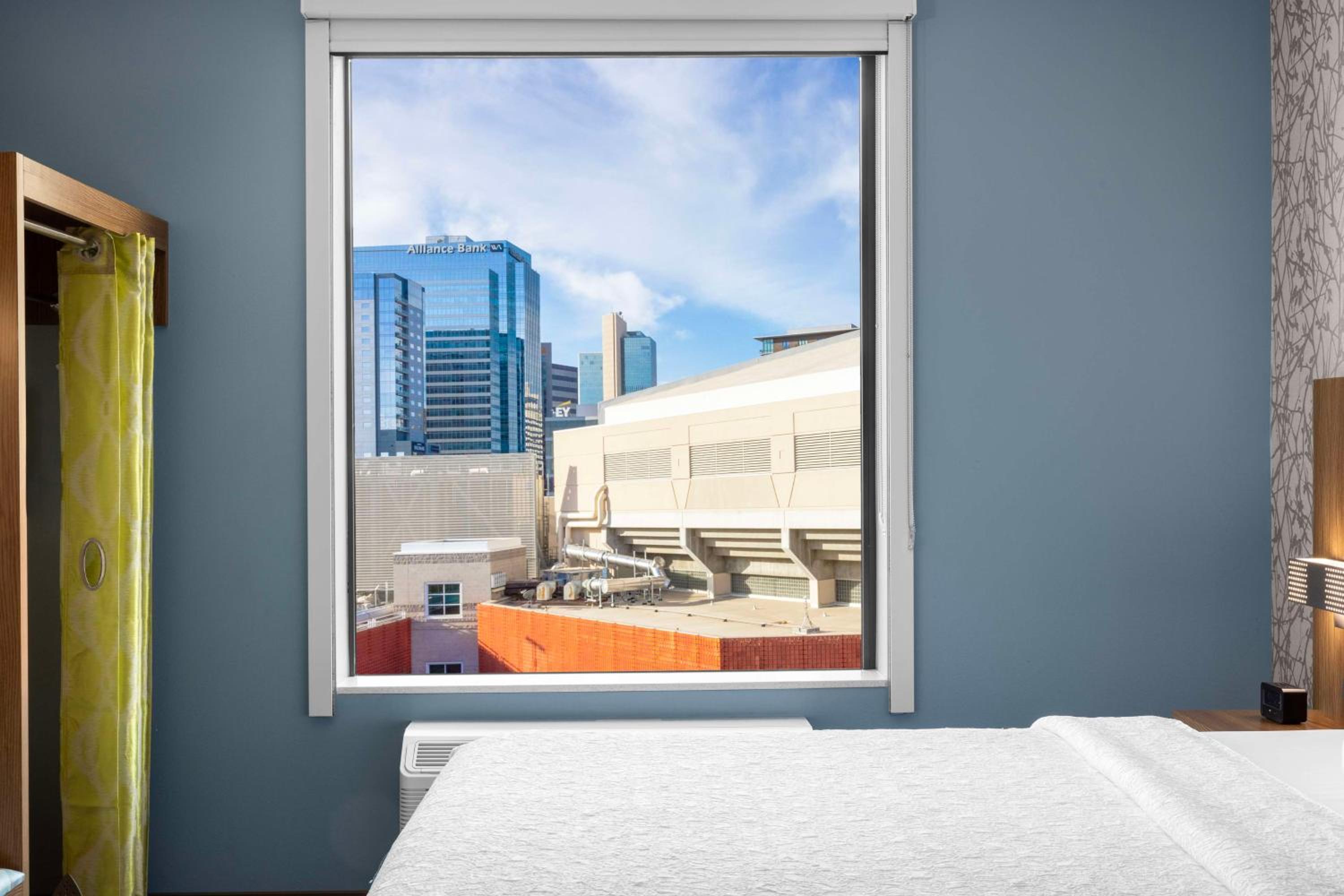 King Studio with City View - Photo 4