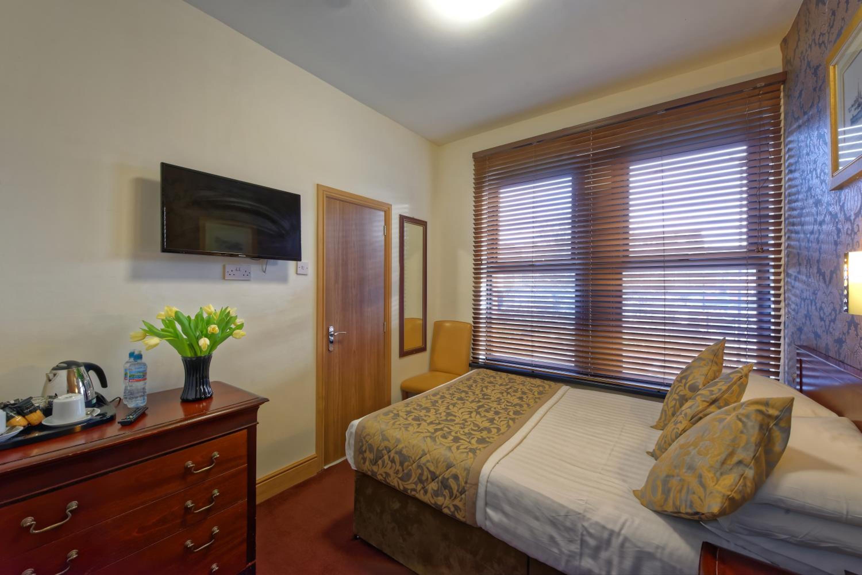 Double Room En-Suite - Photo 2