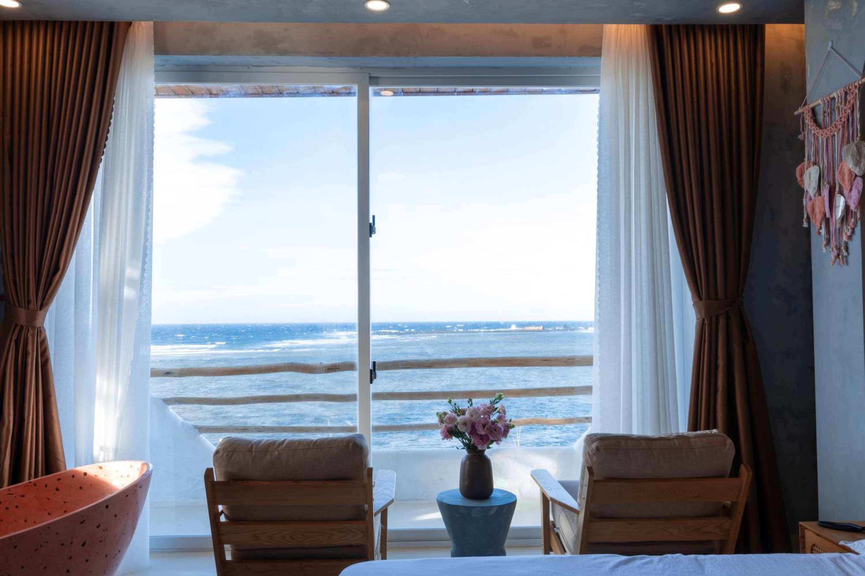 Deluxe Double Room - Photo 2