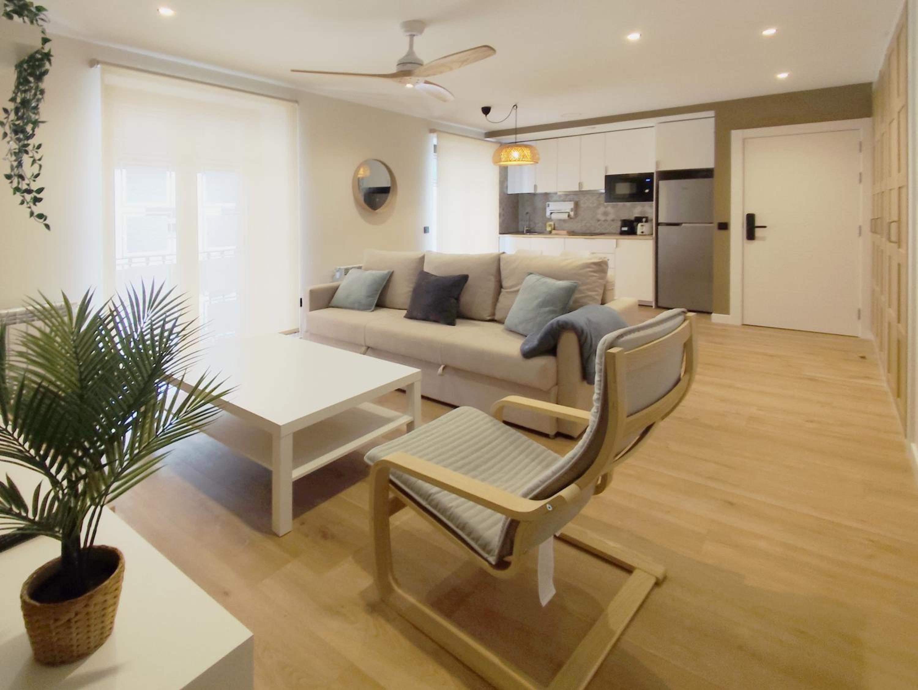 Apartment photo 2