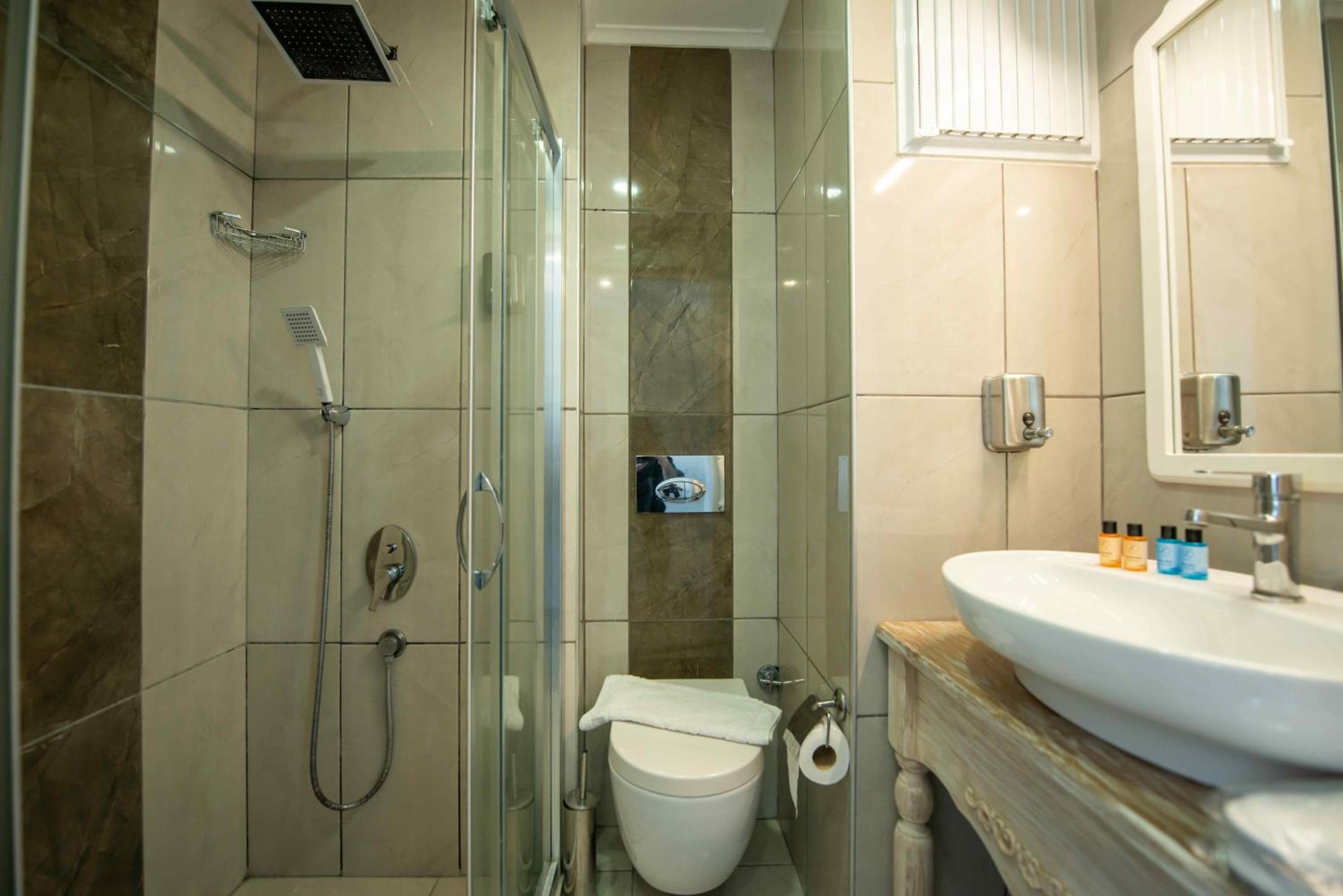 Deluxe Double Room with Sea View - Photo 3