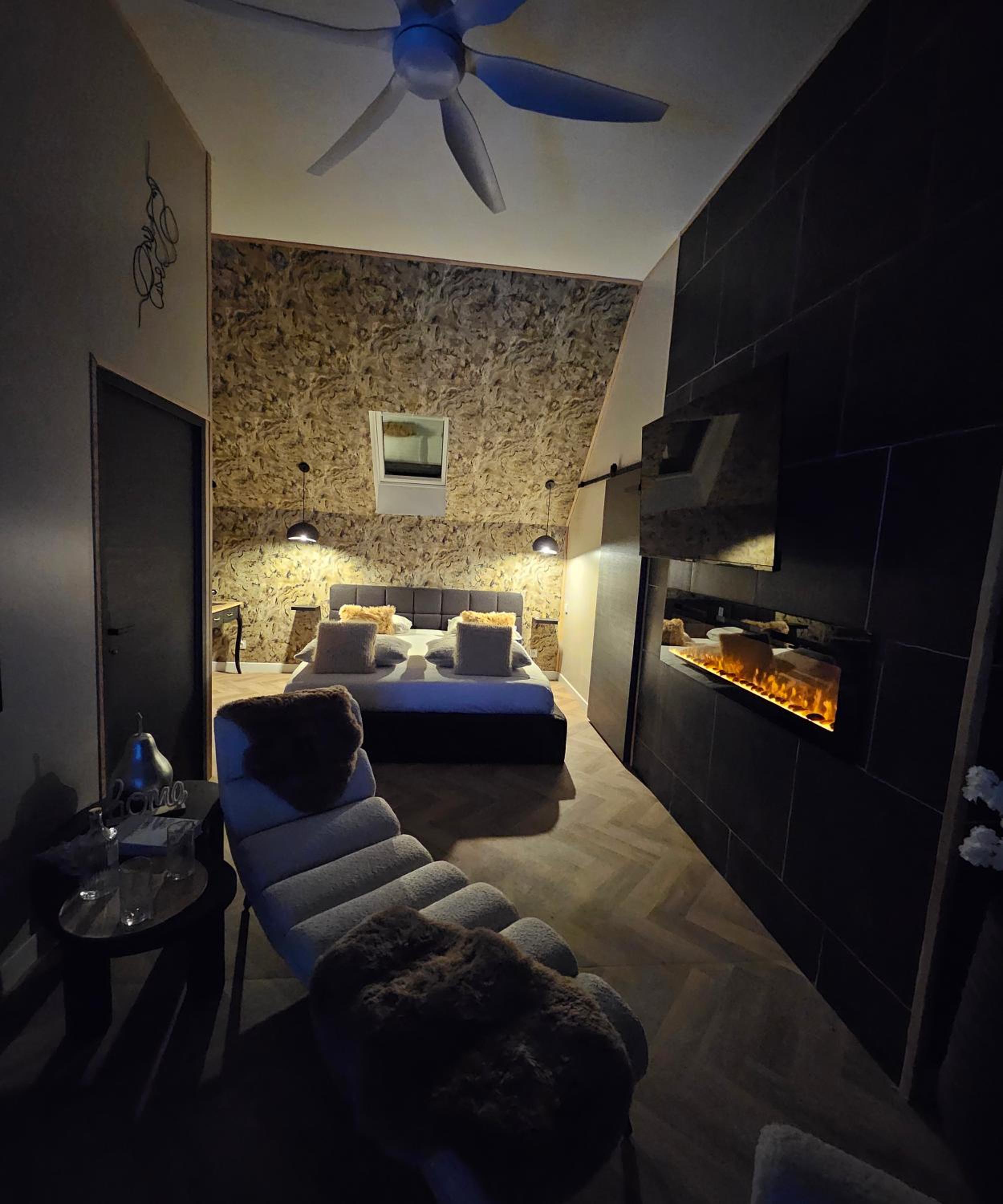 Deluxe Suite with Sea View