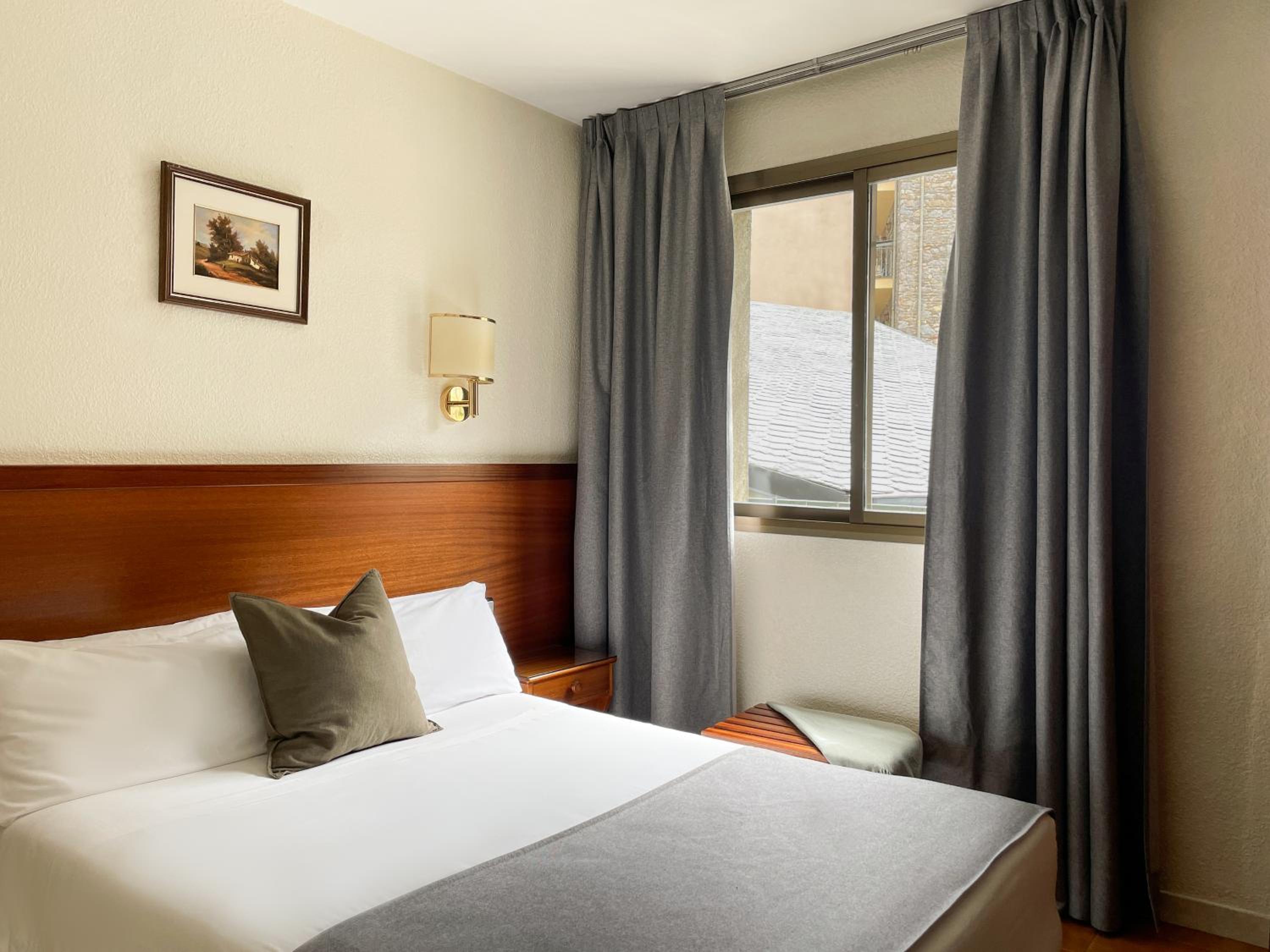 Quadruple Room with Mountain View