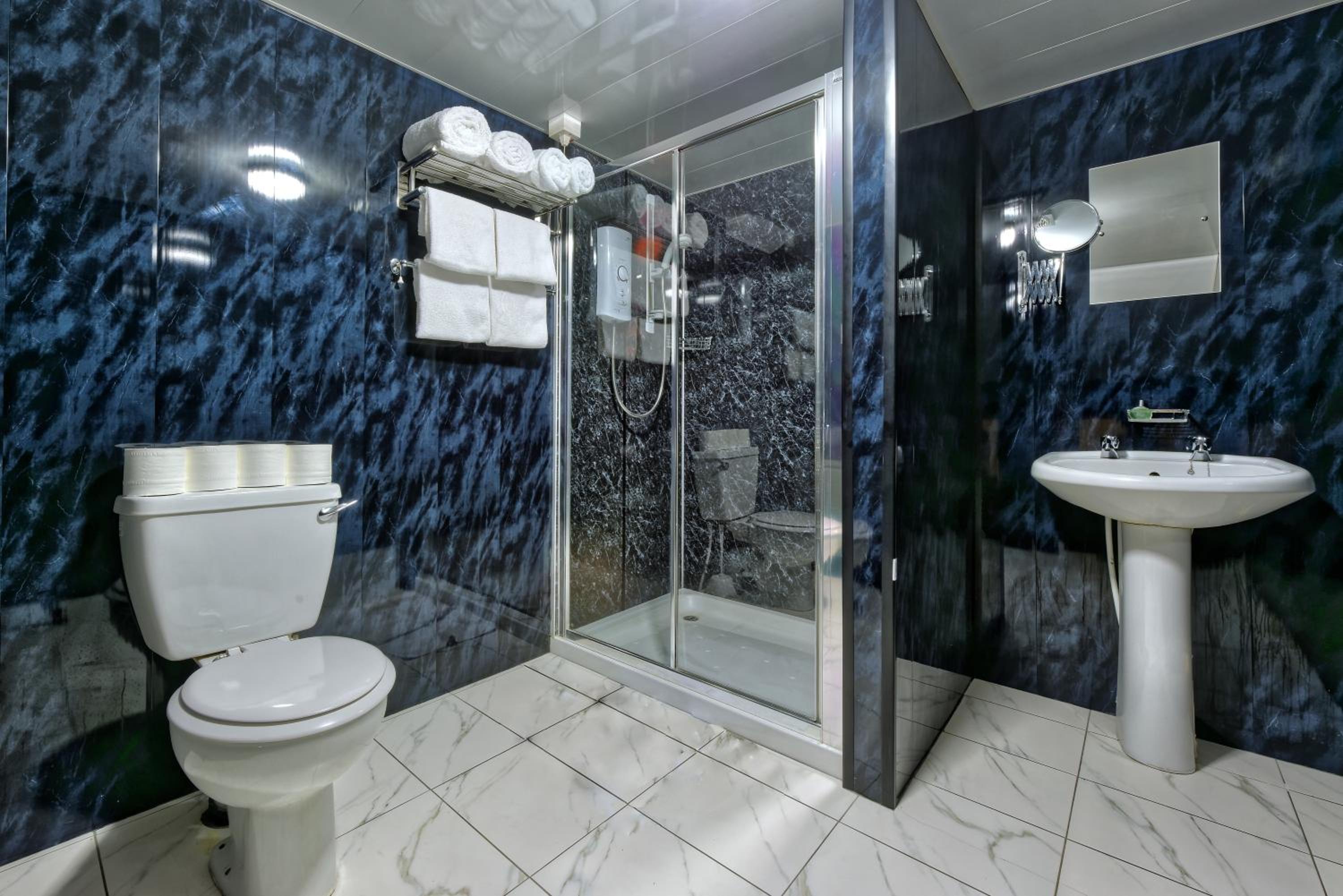 Quad Room - Photo 4