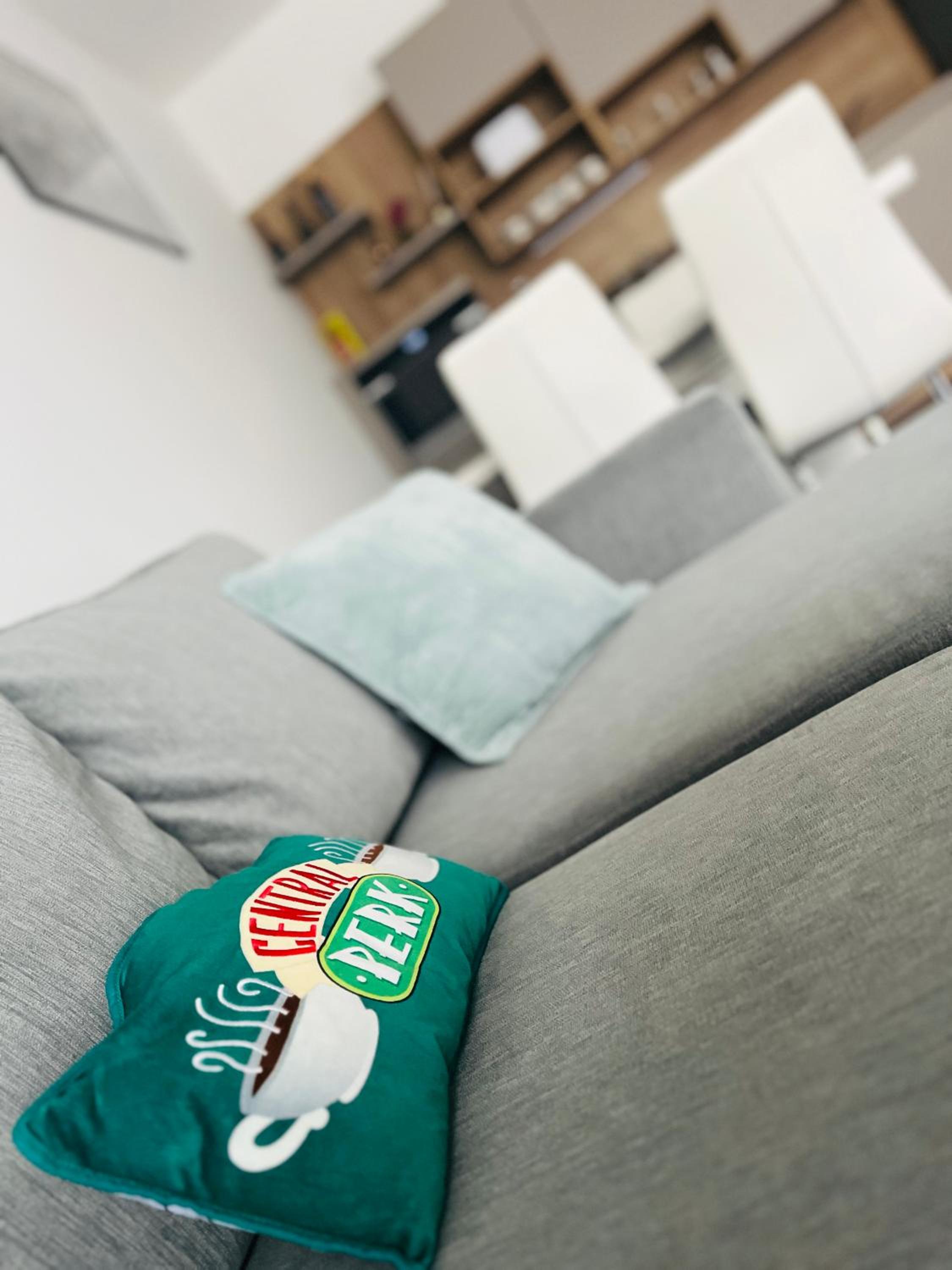 One-Bedroom Apartment photo 1