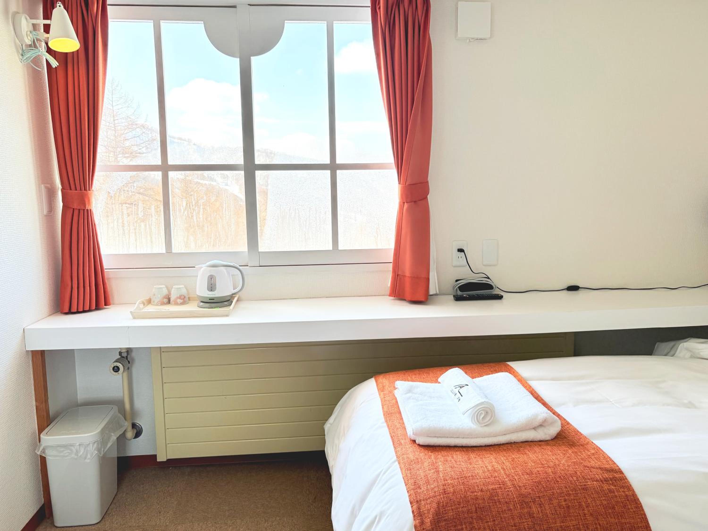 Standard Twin Room photo 3