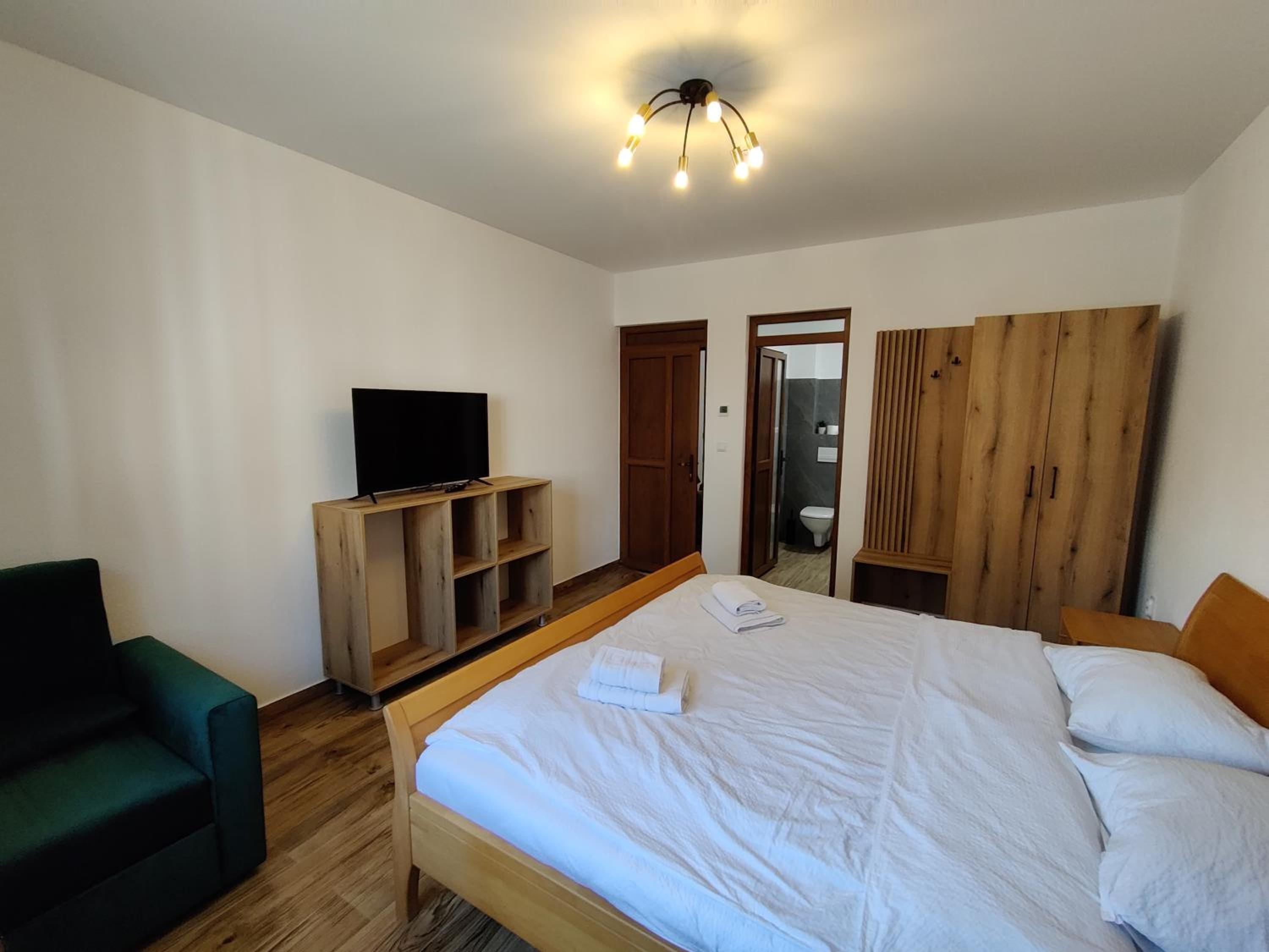 Double Room with Extra Bed - Photo 5