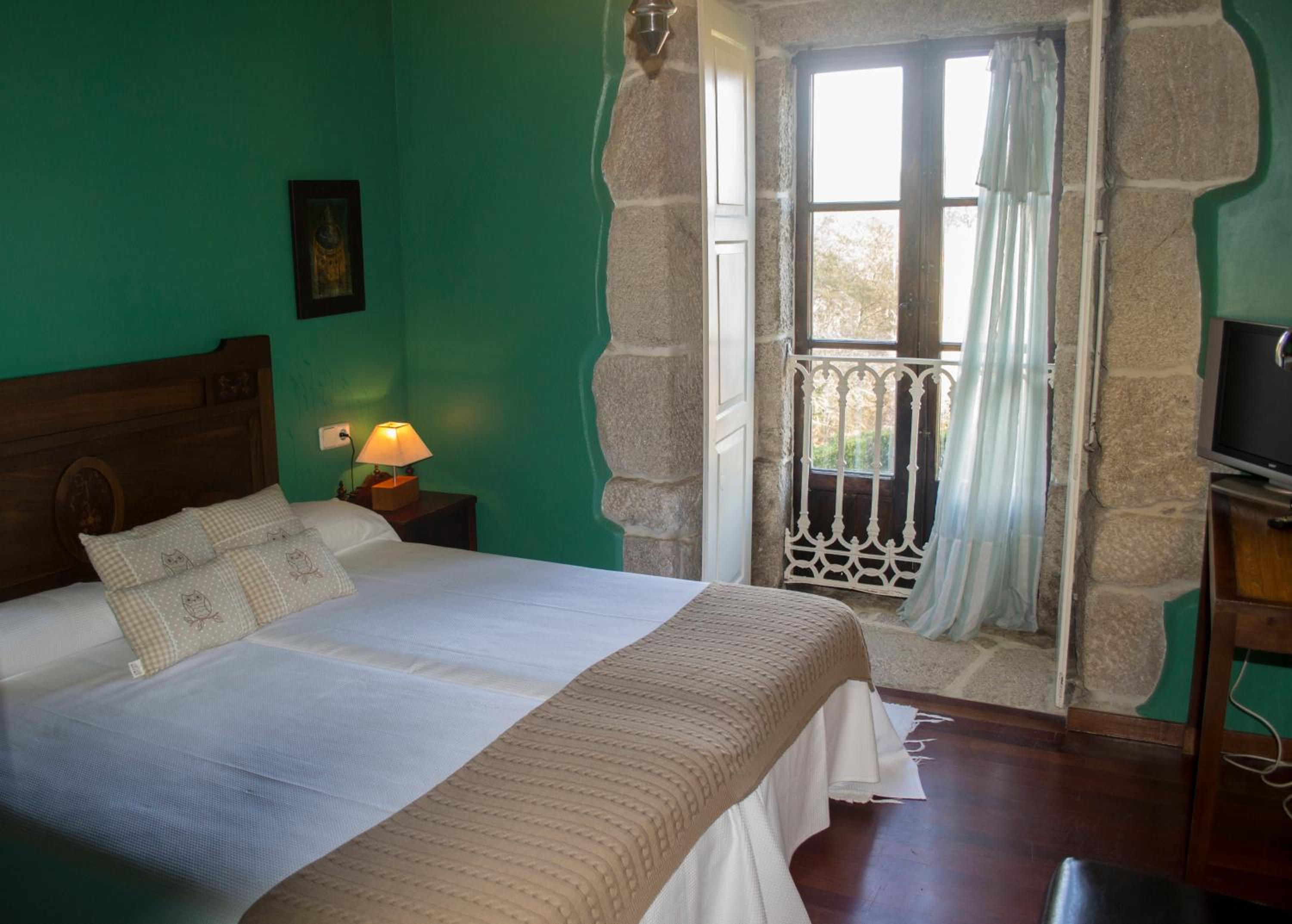 Double or Twin Room - Photo 5