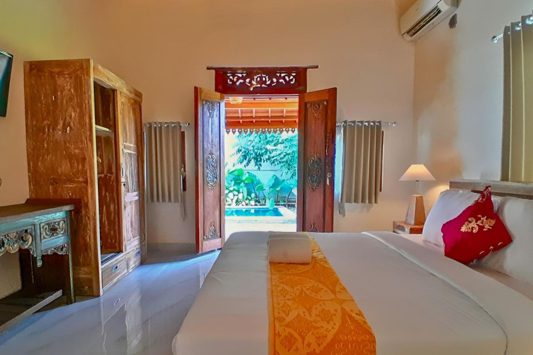 Villa with Pool View - Photo 6