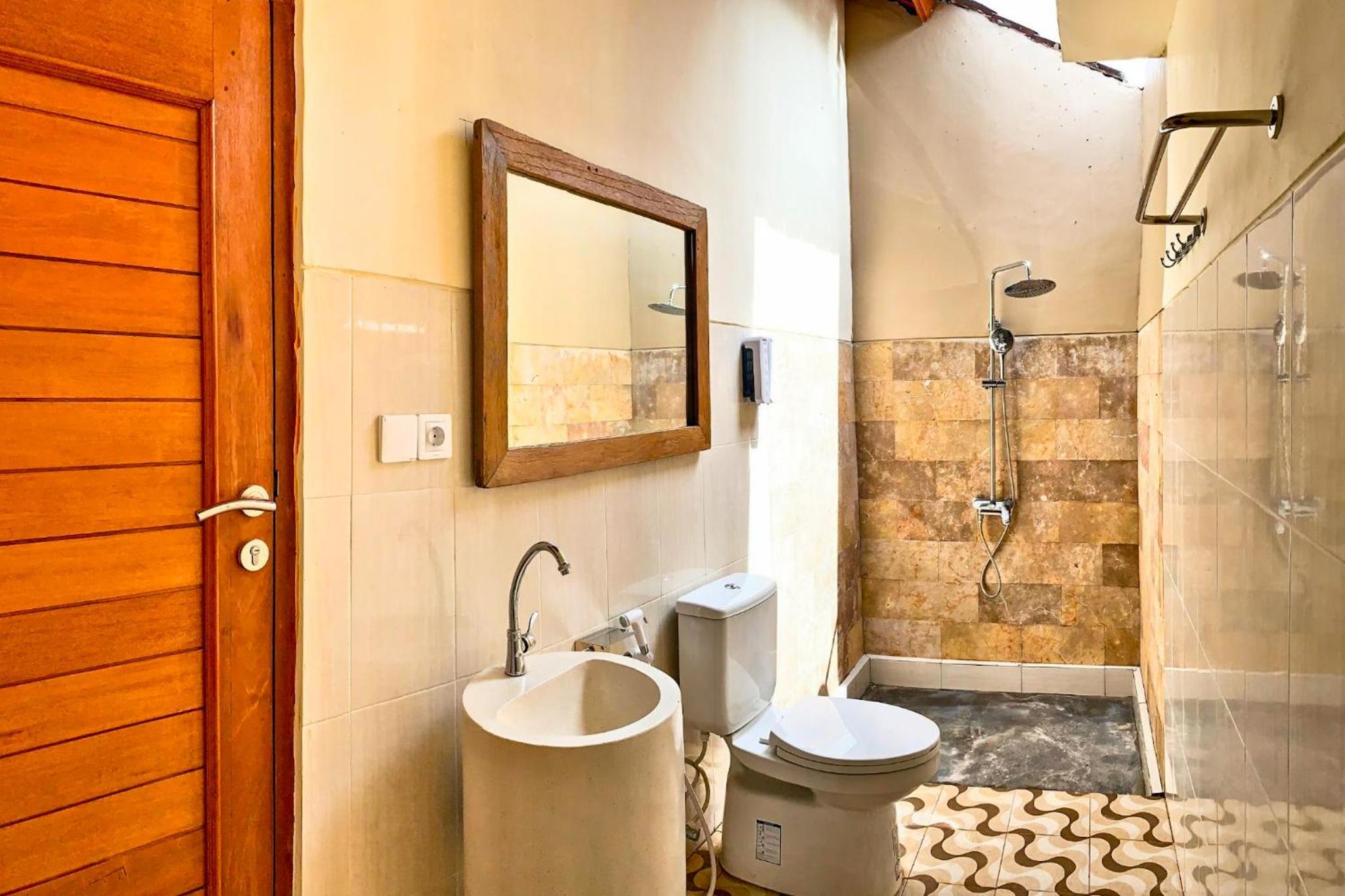 Villa with Pool View - Photo 8