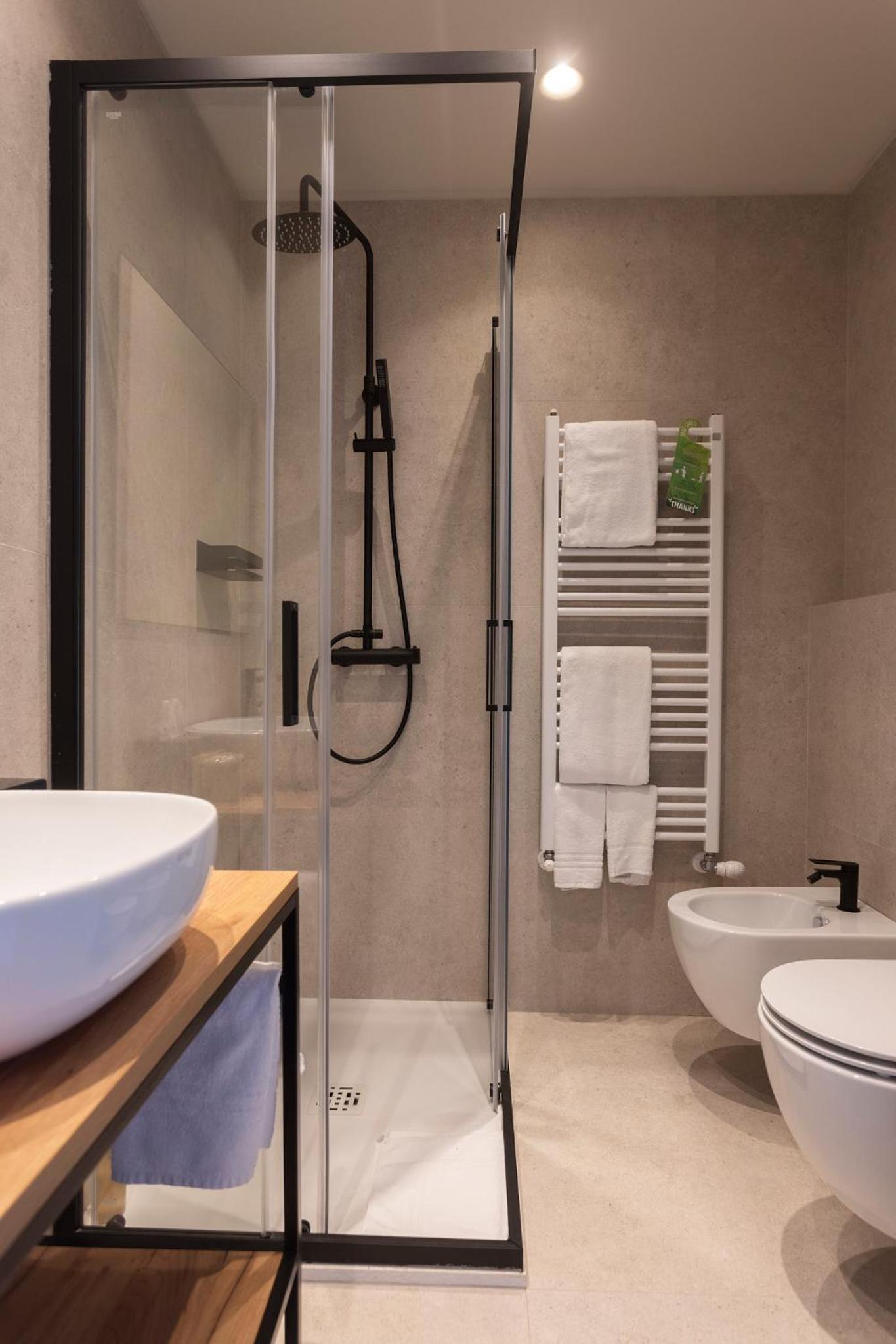 Deluxe Double or Twin Room - Photo 1