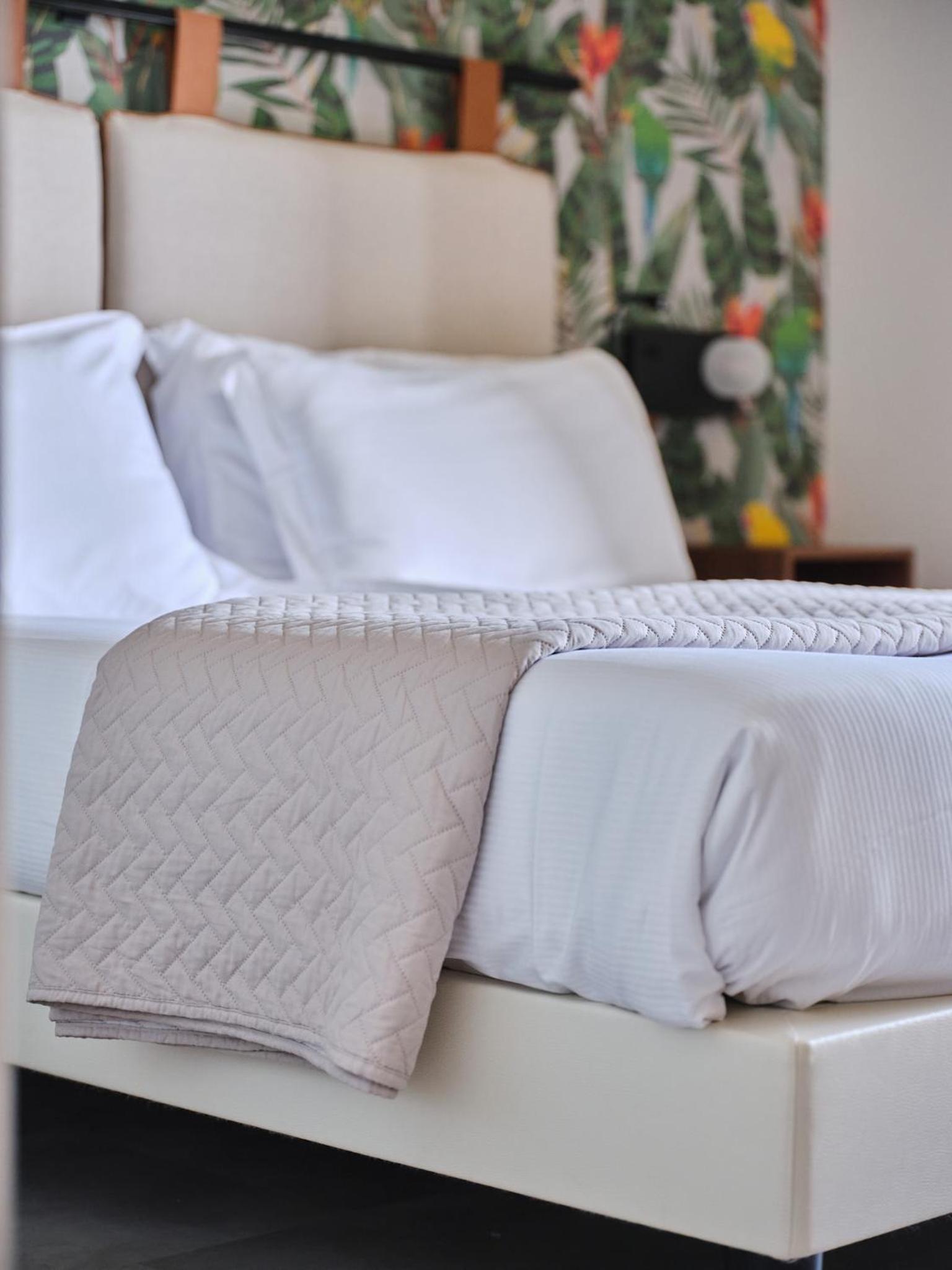 Deluxe Double or Twin Room - Photo 7