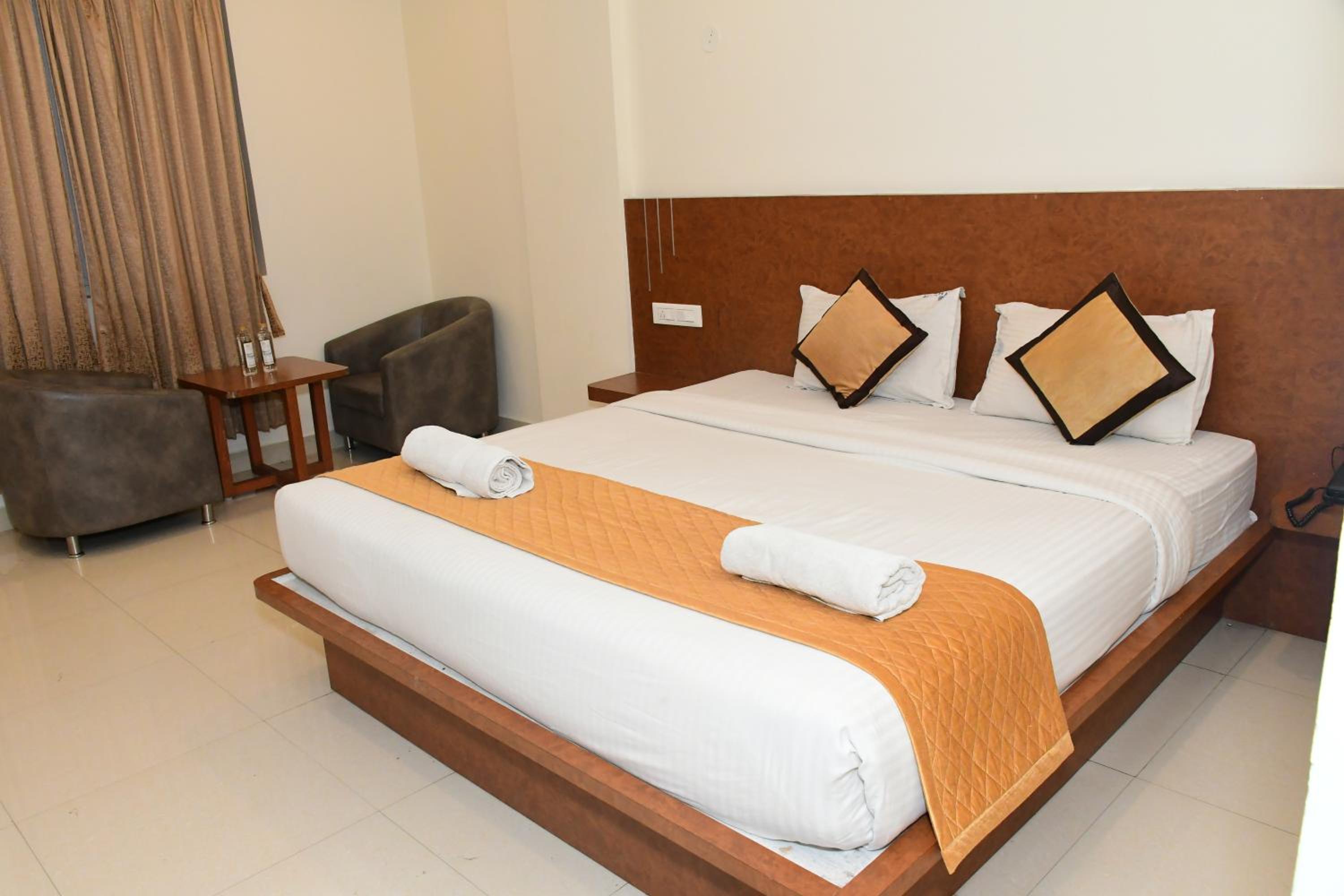 Executive Triple Room - Photo 11