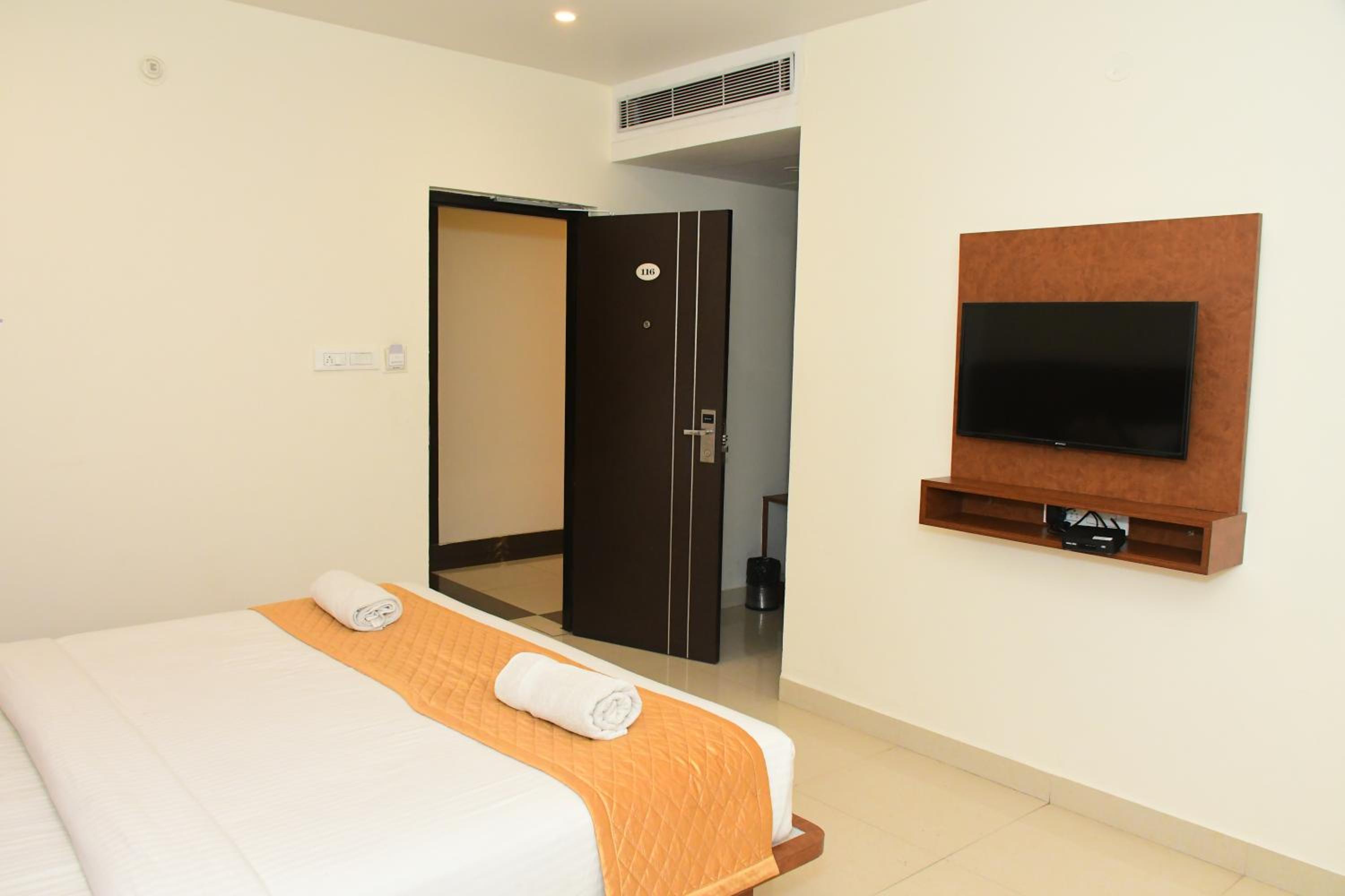Executive Triple Room - Photo 12