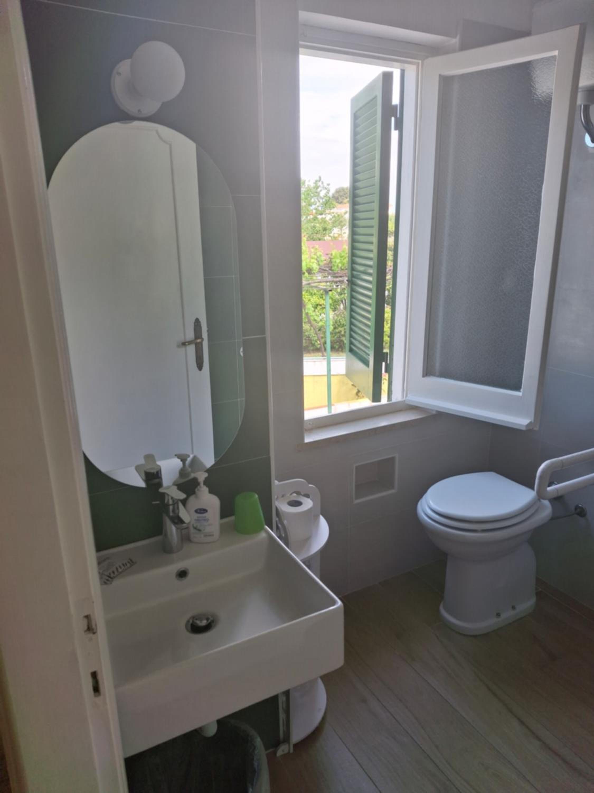 Double Room - Disability Access - Photo 4