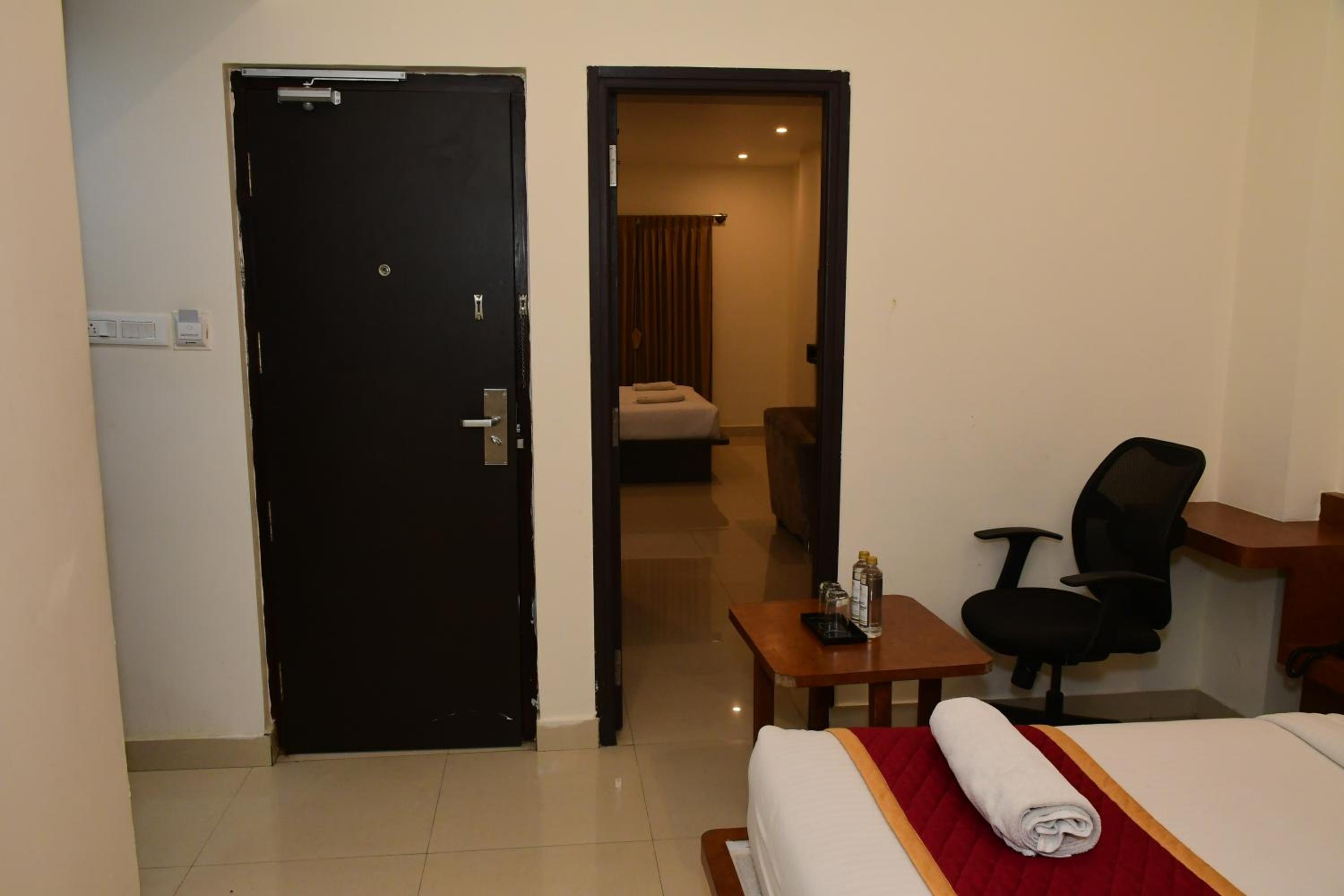 Quadruple Room - Photo 4