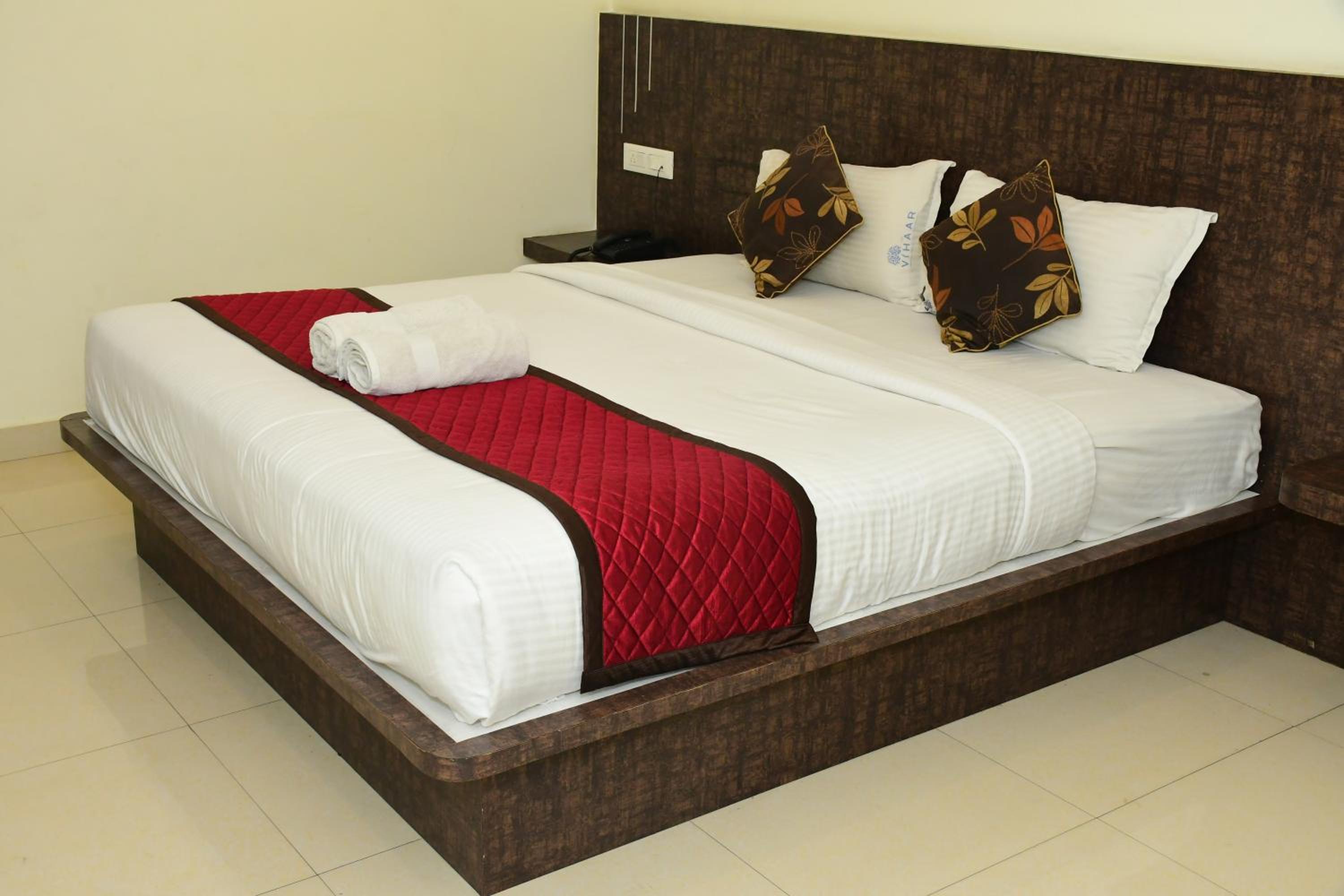 Quadruple Room - Photo 18