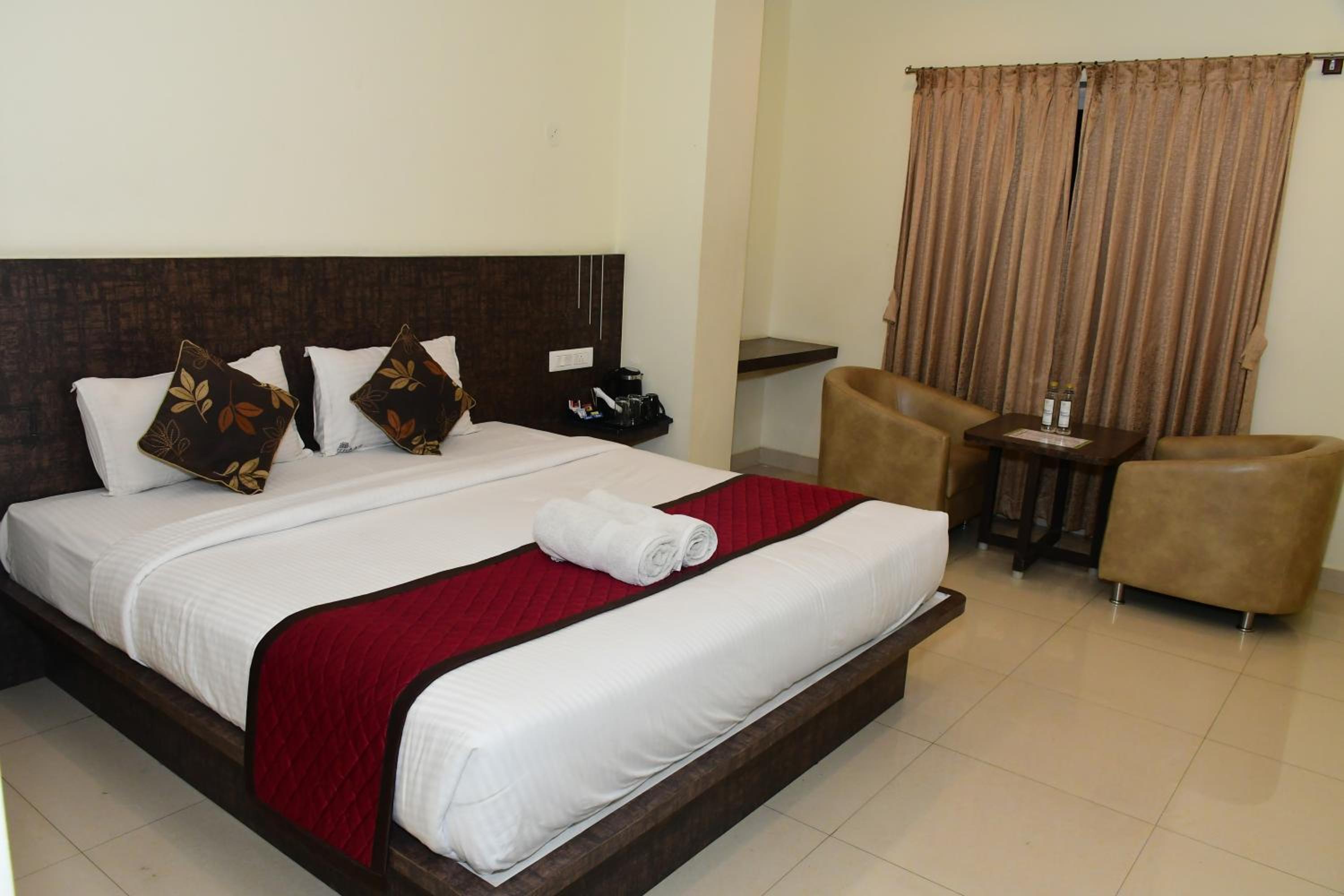 Quadruple Room - Photo 8