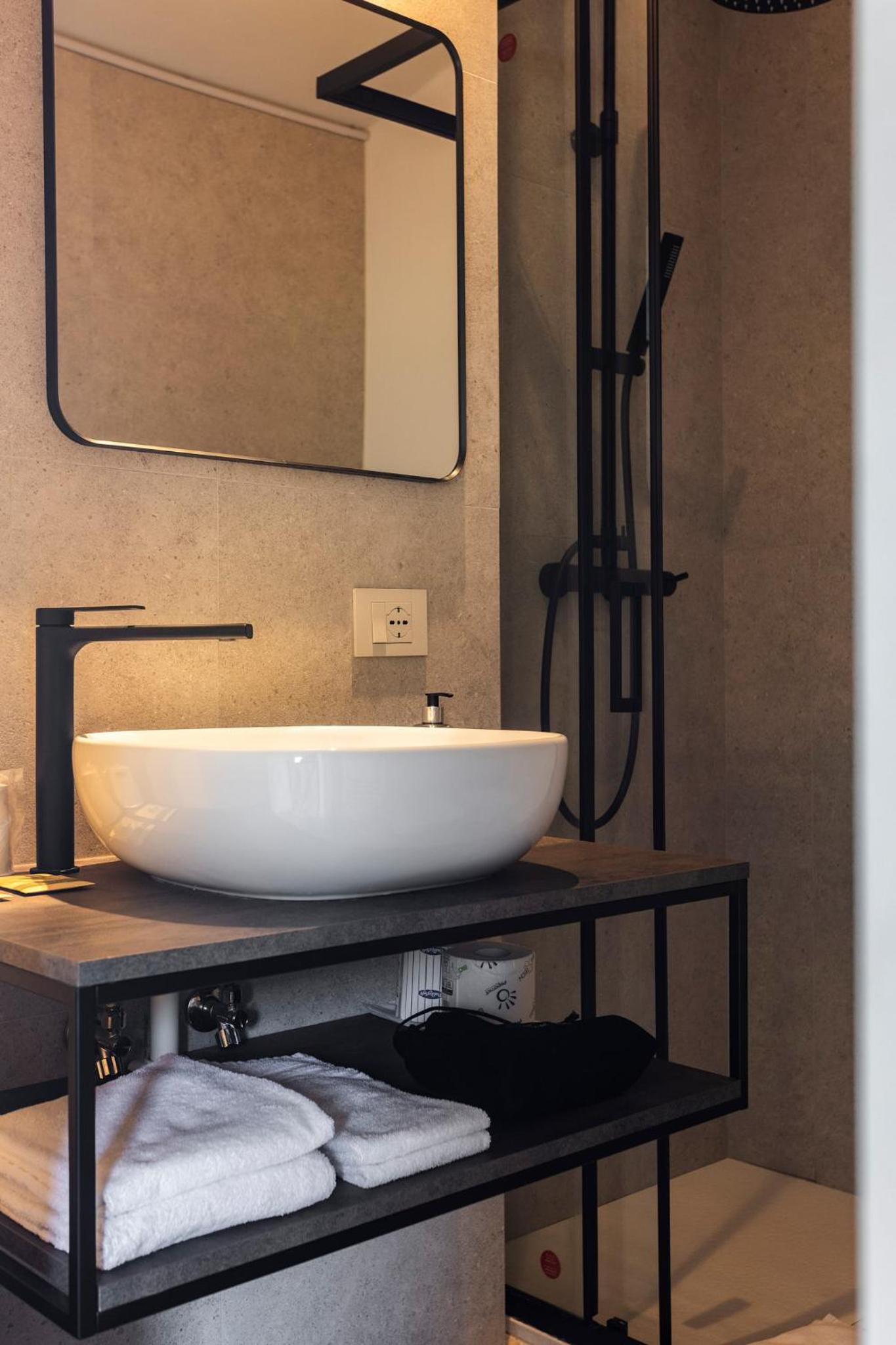 Deluxe Triple Room photo 3
