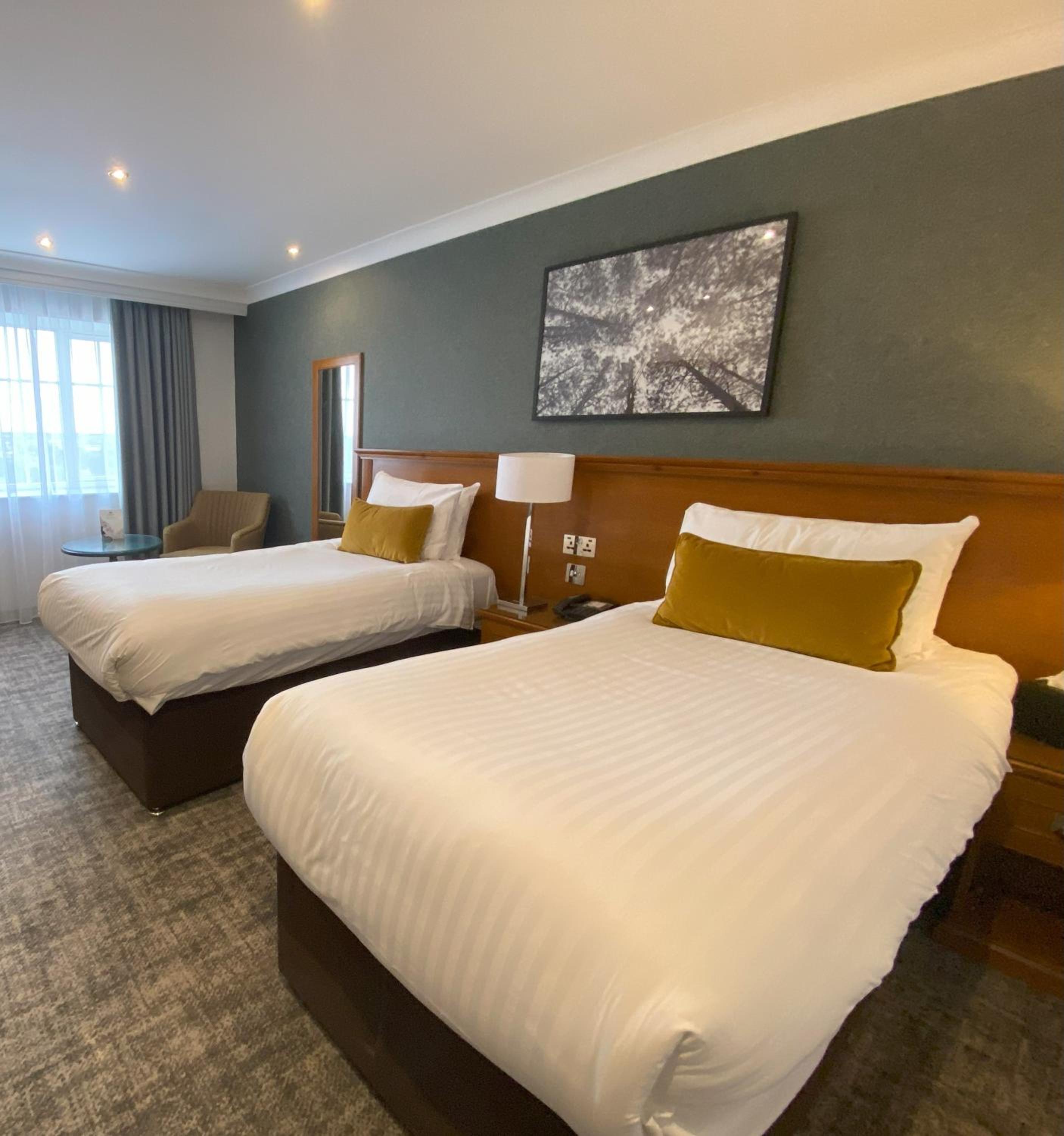Standard Twin Room - Photo 3