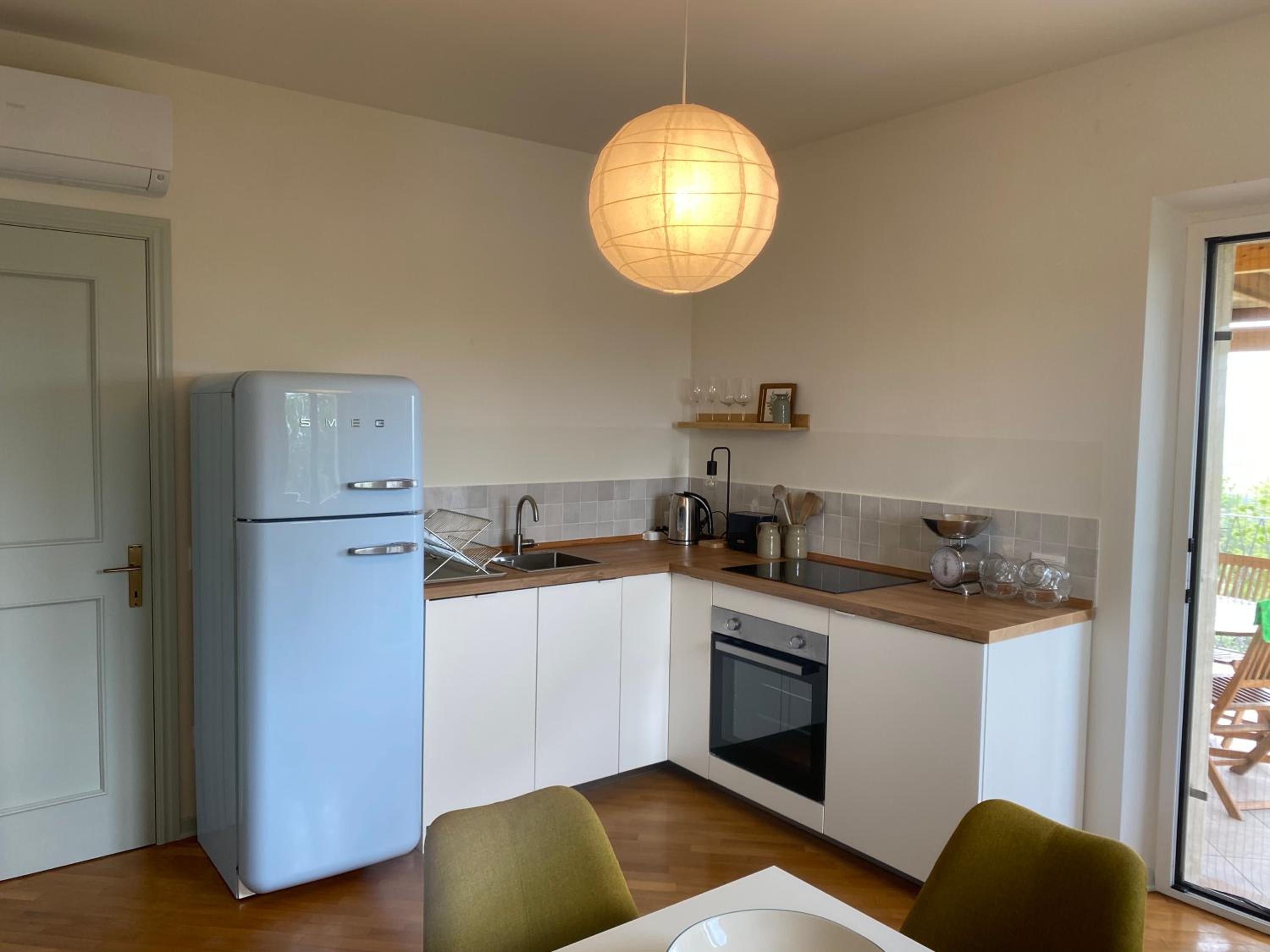 One-Bedroom Apartment with Terrace photo 1