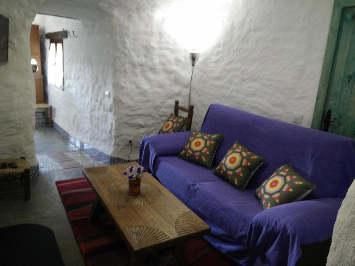 One-Bedroom House photo 2