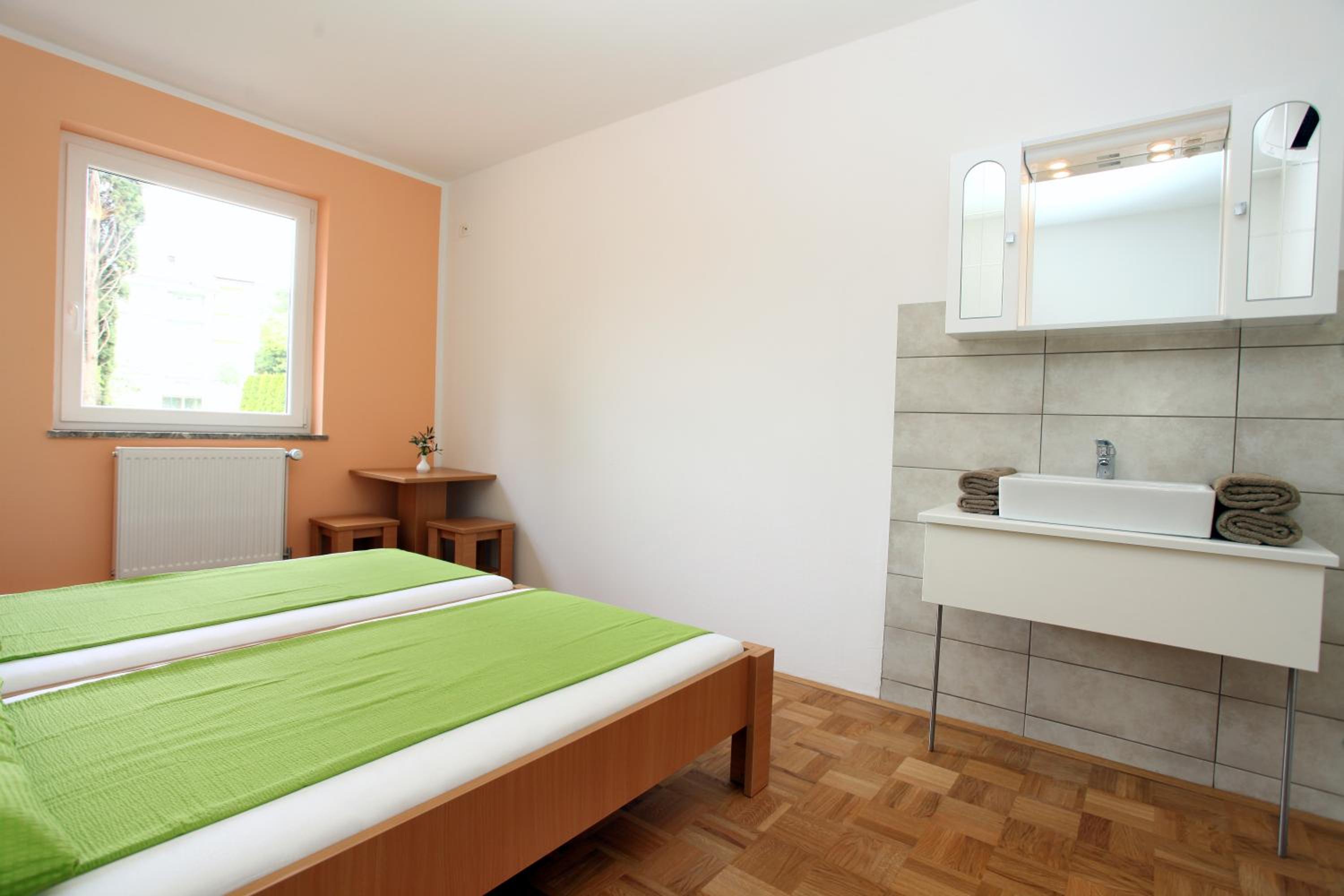 Double Room - Photo 16
