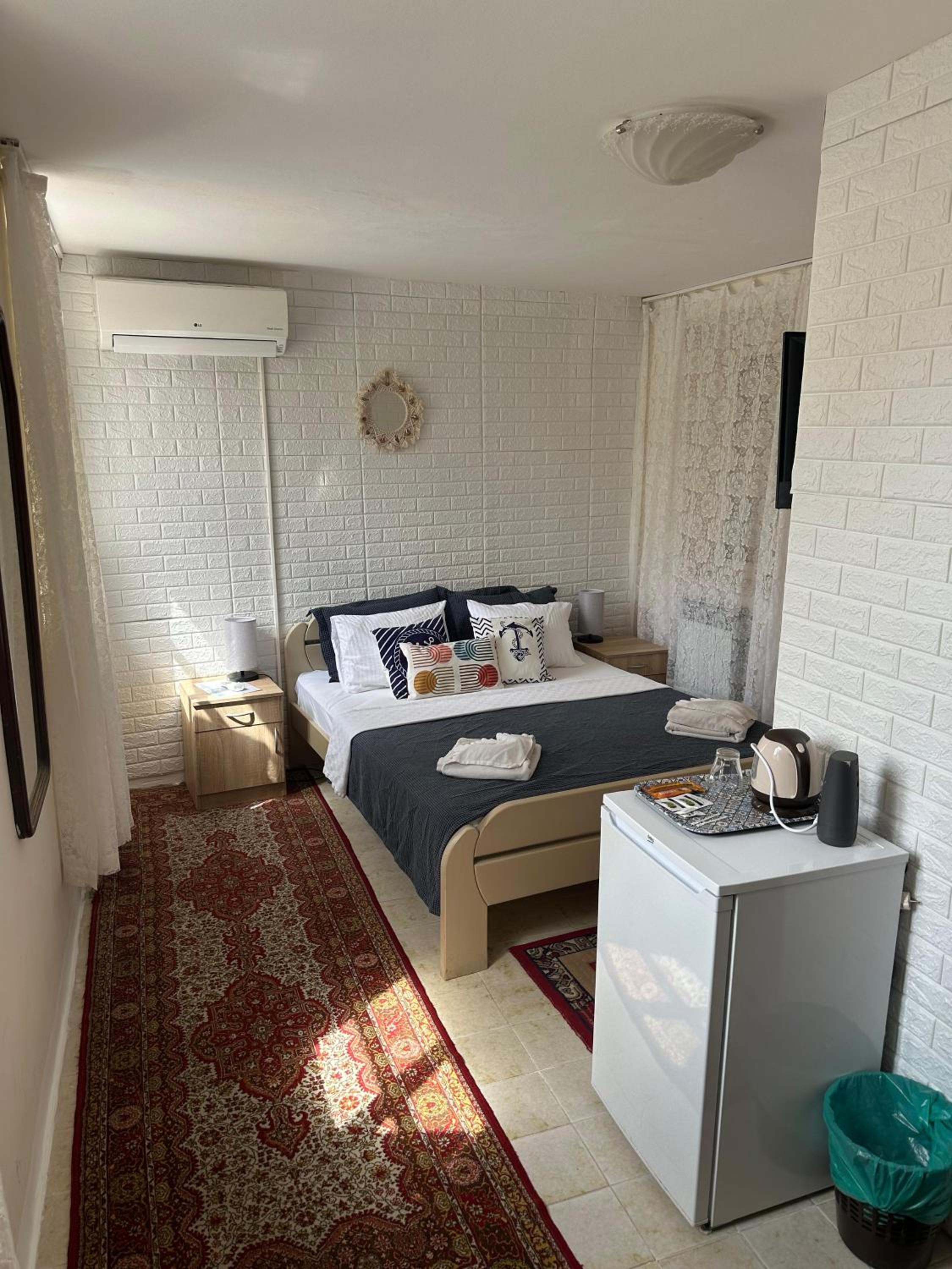 Deluxe Double Room - Photo 4
