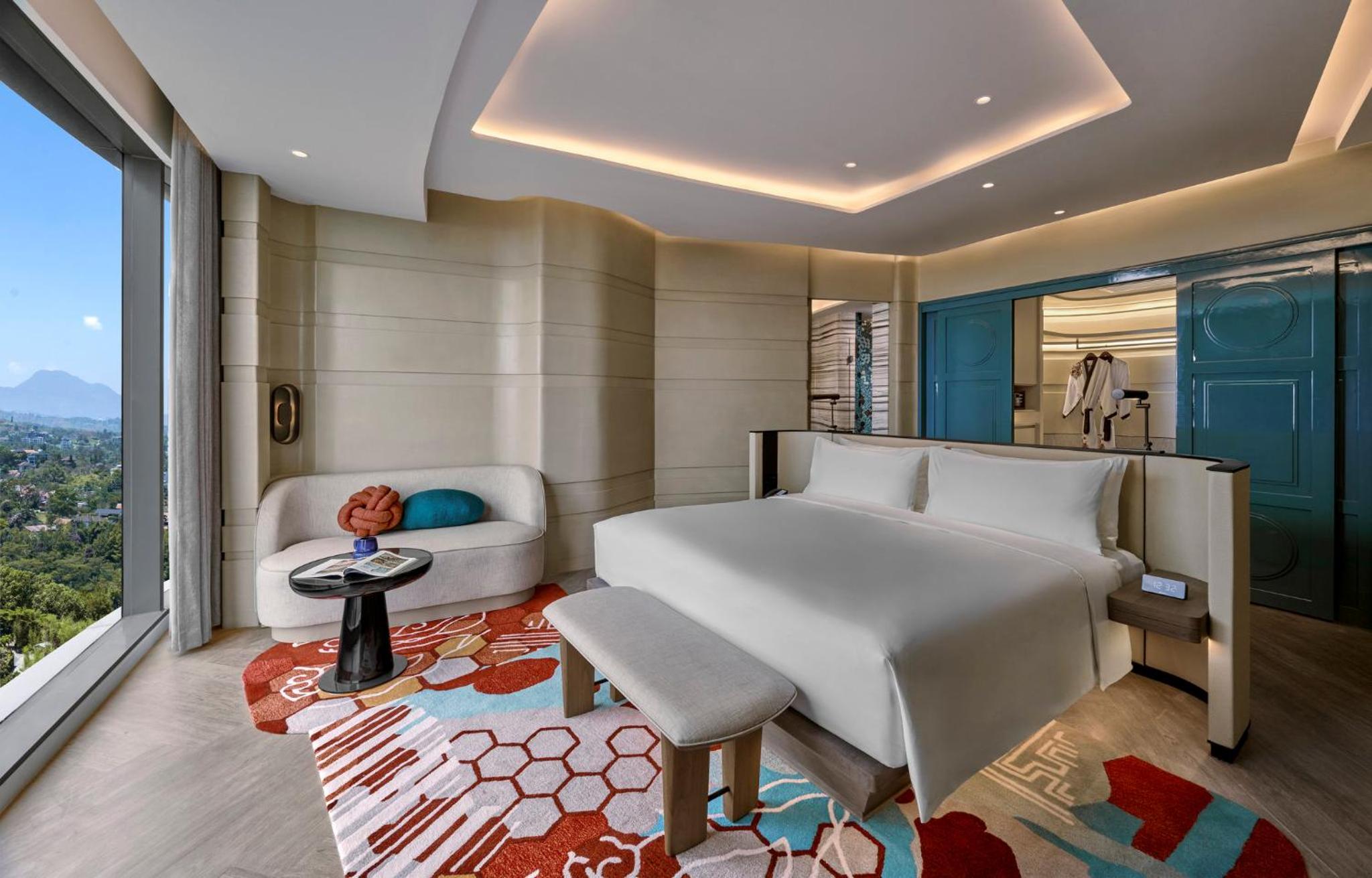 One-Bedroom Sky Suite - Photo 2