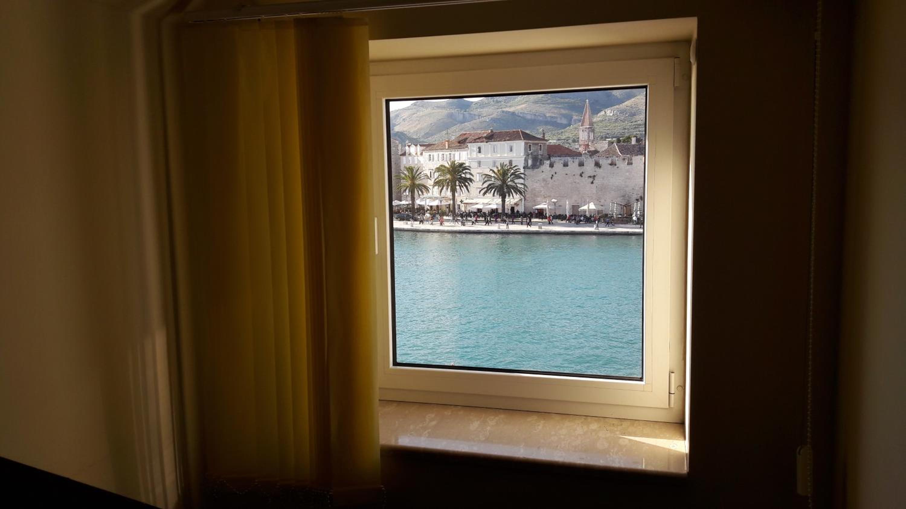 Triple Room with City View - Photo 5
