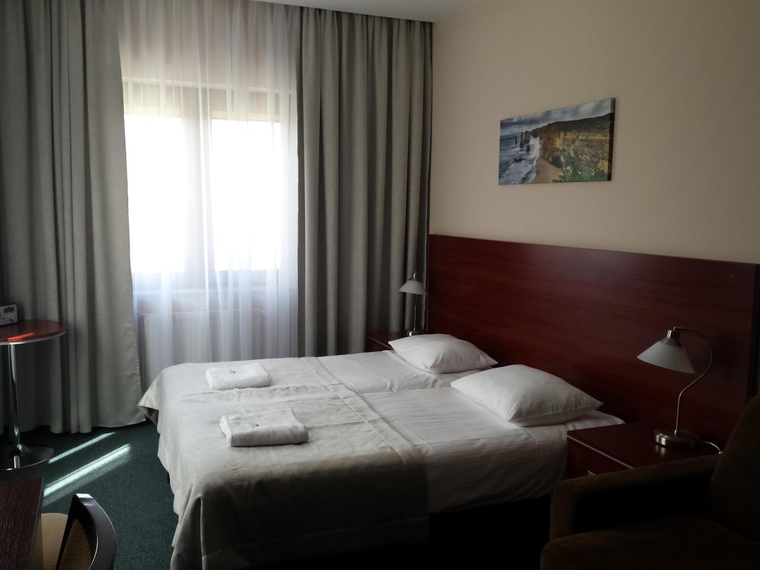 Standard King Room - Photo 2