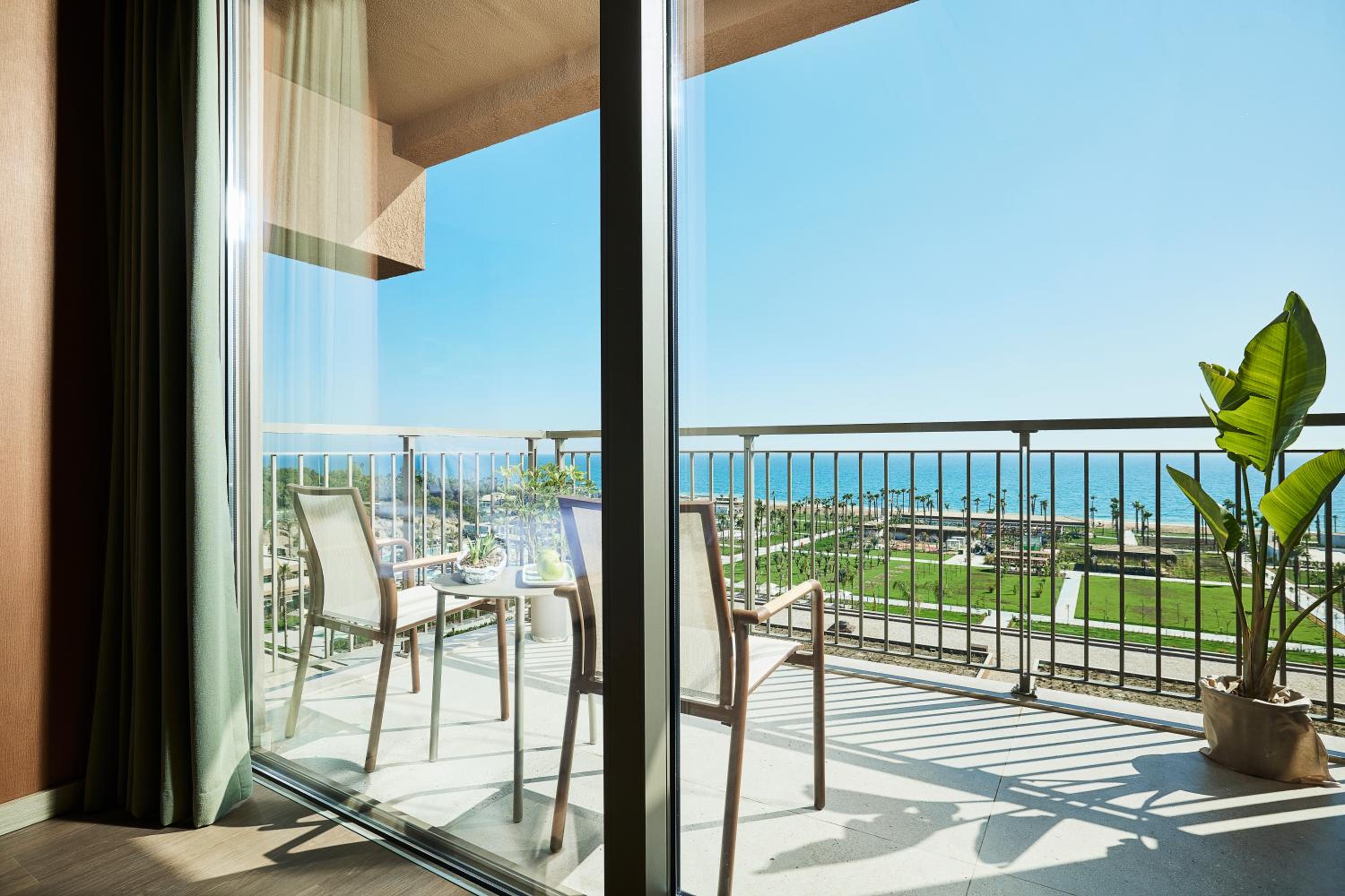 Family Room with Sea View